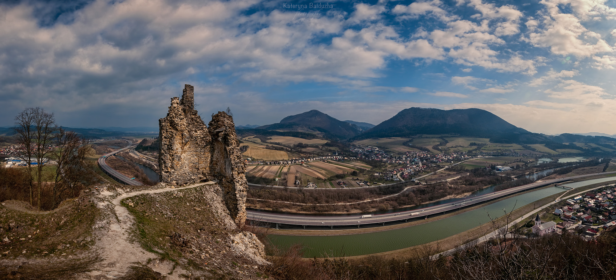 Nikon D5000 + Tokina AT-X 11-20 F2.8 PRO DX (AF 11-20mm f/2.8) sample photo. View from the castle hill photography