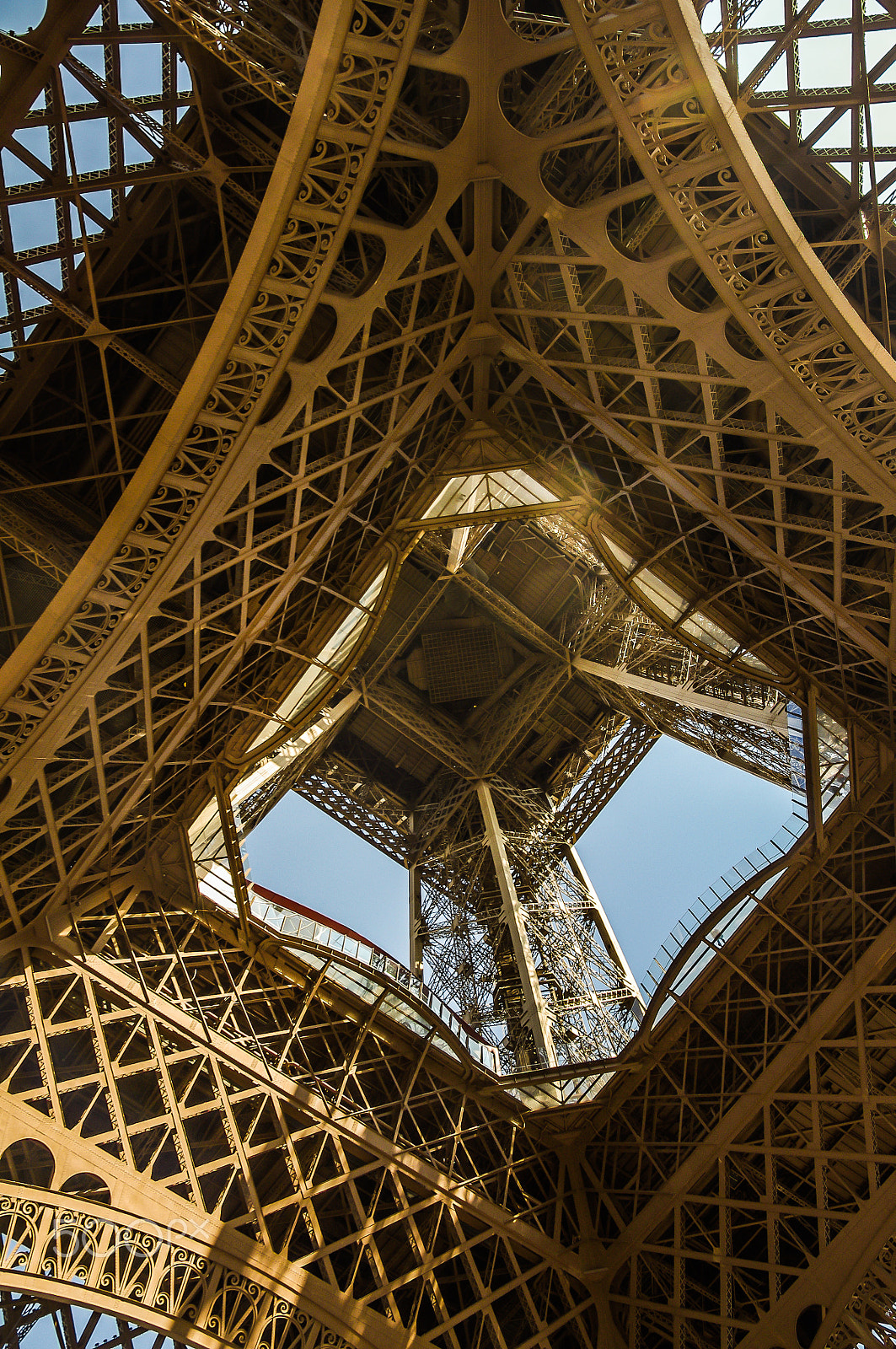 Pentax K-x sample photo. Eiffel tower under view photography