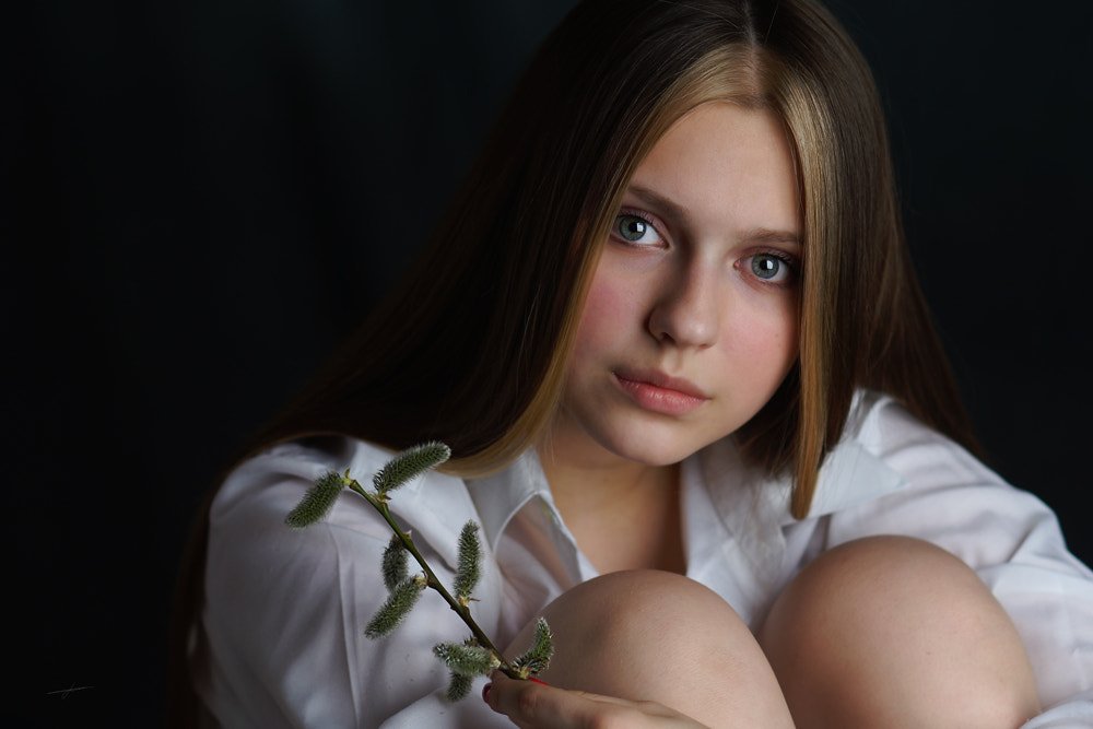 Sony Planar T* 85mm F1.4 ZA sample photo. Портрет с Вербой photography