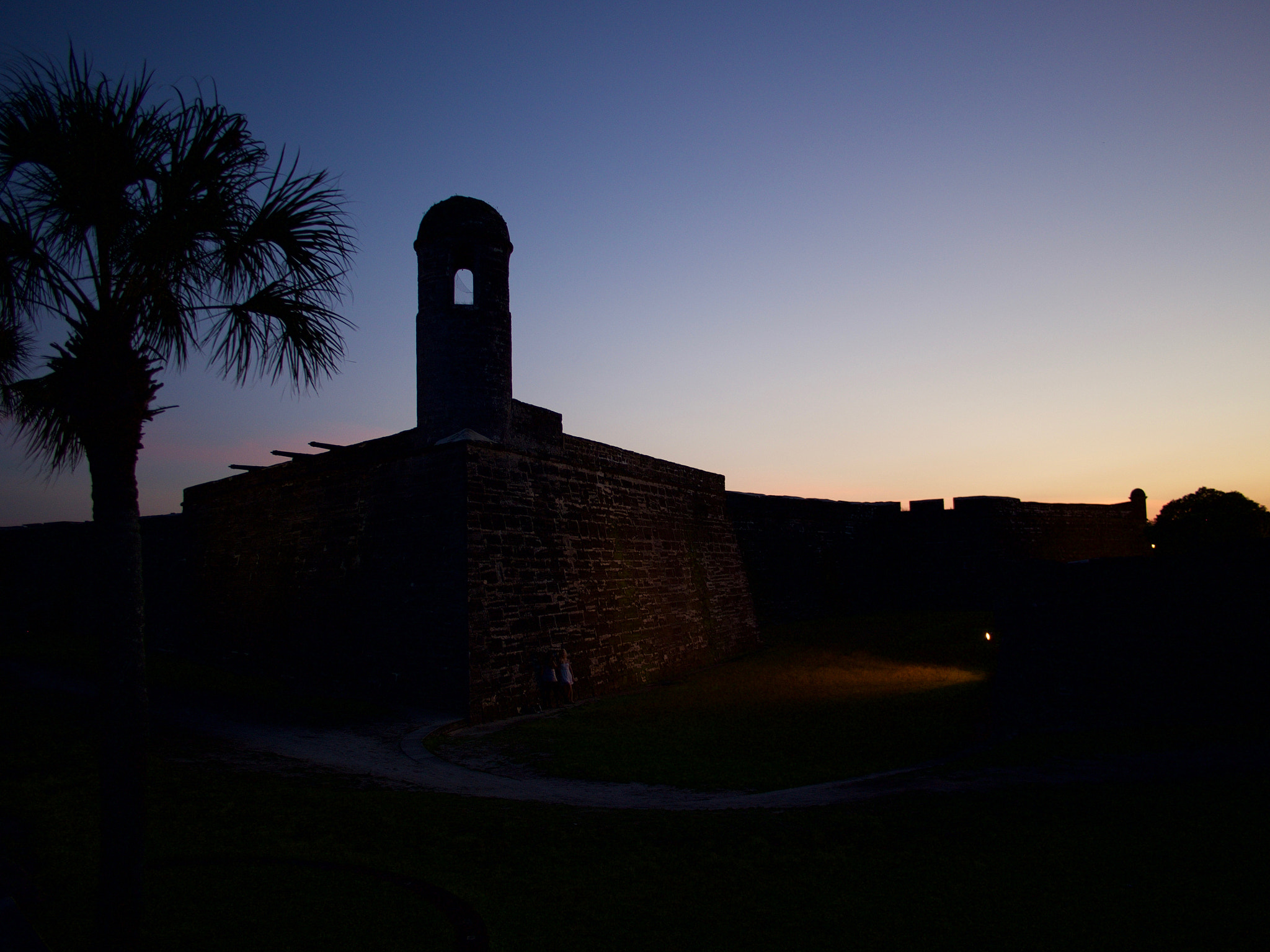 Olympus OM-D E-M5 sample photo. Florida - castillo de san marcos sunset photography