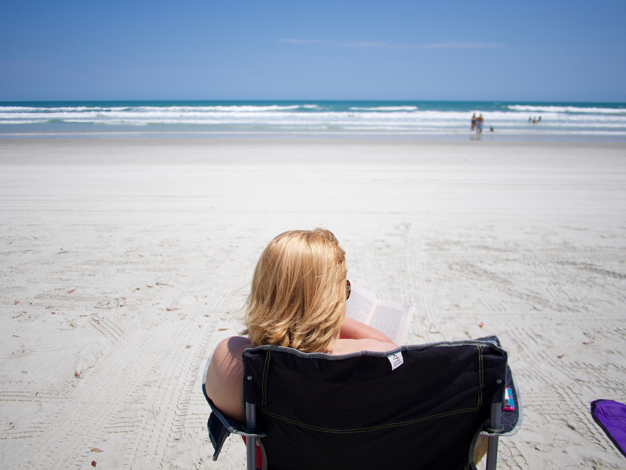 Olympus OM-D E-M5 + LUMIX G 14/F2.5 II sample photo. Florida - beach day photography