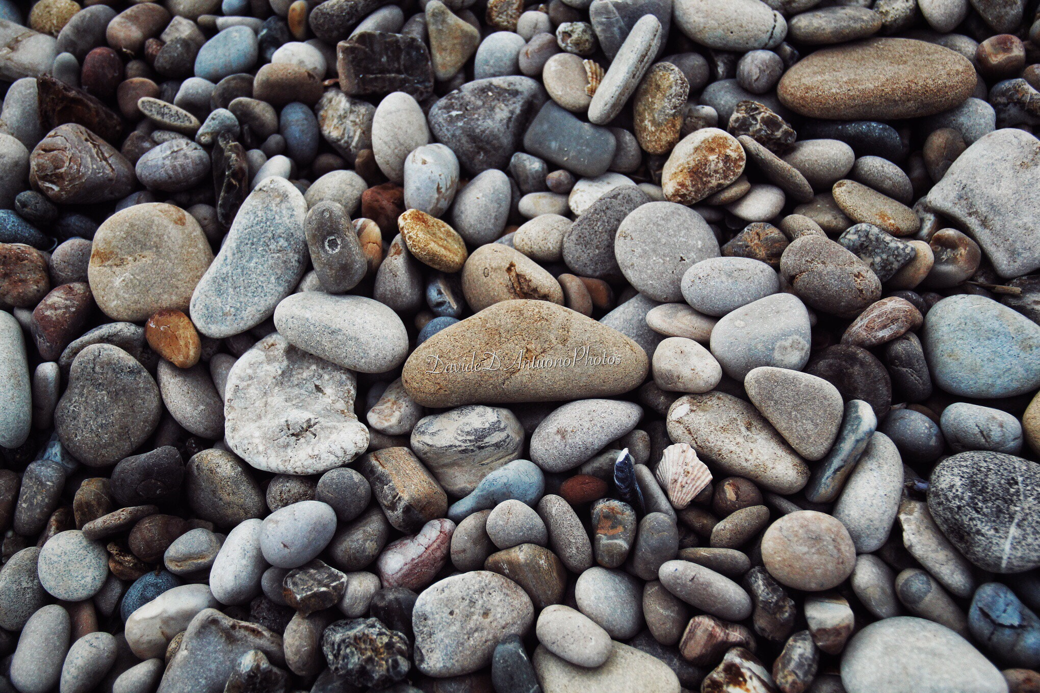 Canon EF-S 18-135mm F3.5-5.6 IS sample photo. Colored stones texture photography