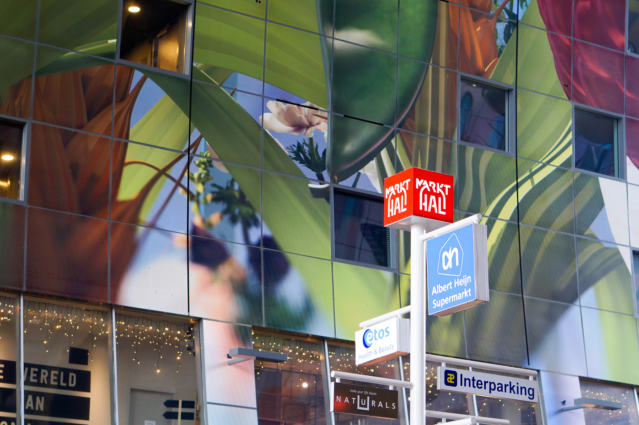 Sony Alpha NEX-3N + E 50mm F1.8 OSS sample photo. Markthal photography