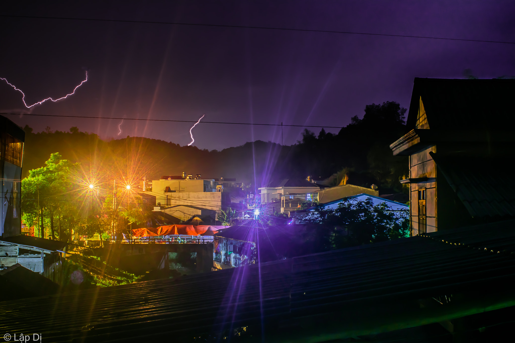 AF Zoom-Nikkor 35-135mm f/3.5-4.5 N sample photo. First time i take a thunder picture photography
