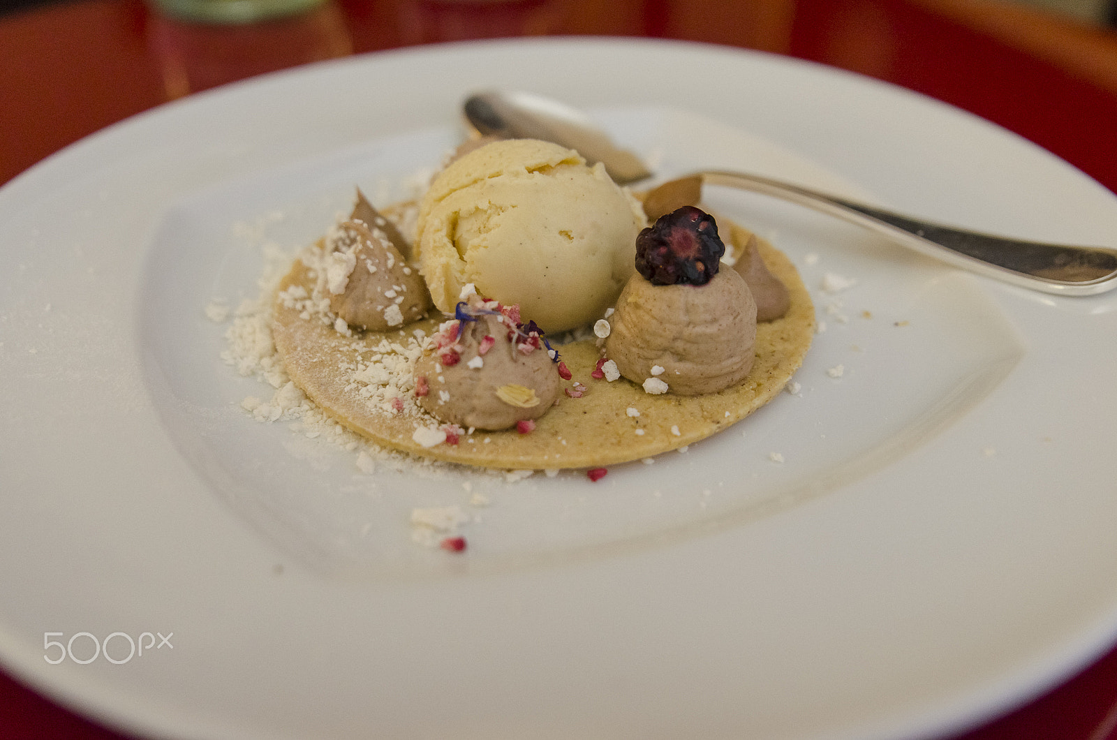 Tamron SP 24-70mm F2.8 Di VC USD sample photo. Ice cream zoom photography