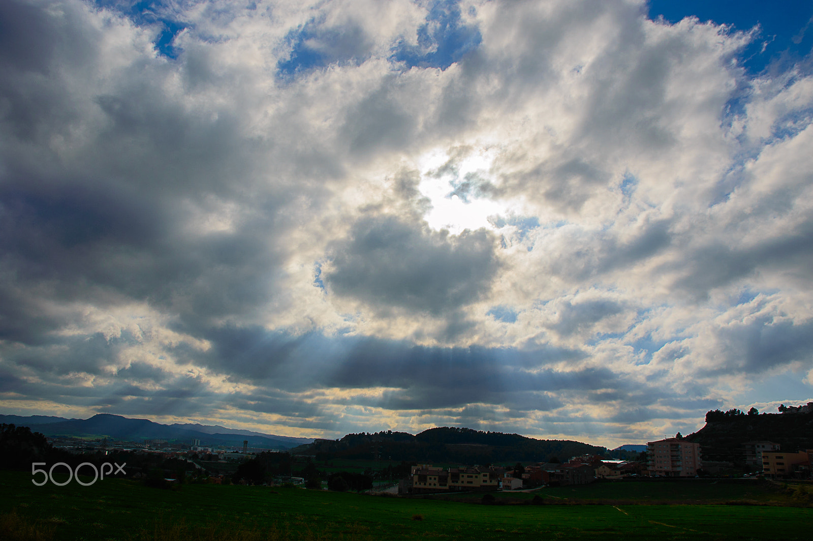 Sigma 17-70mm F2.8-4 DC Macro OS HSM | C sample photo. Ray of hope... photography