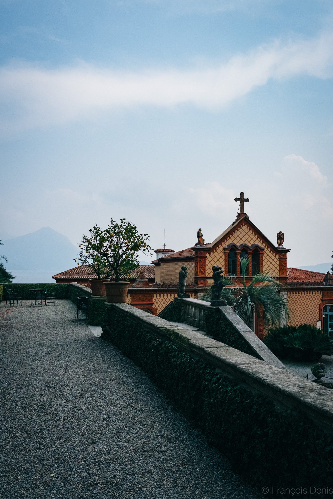 Fujifilm X-E1 + Fujifilm XF 16mm F1.4 R WR sample photo. Chapel on isola madre photography