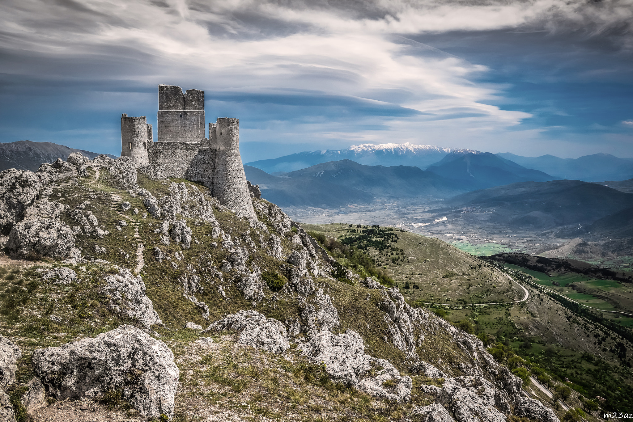 Sigma 17-70mm F2.8-4 DC Macro OS HSM | C sample photo. Rocca calascio photography