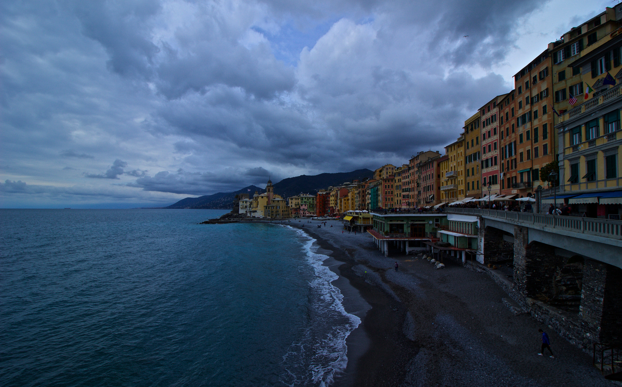 Canon EF-S 10-18mm F4.5–5.6 IS STM sample photo. Cloudy on camogli photography