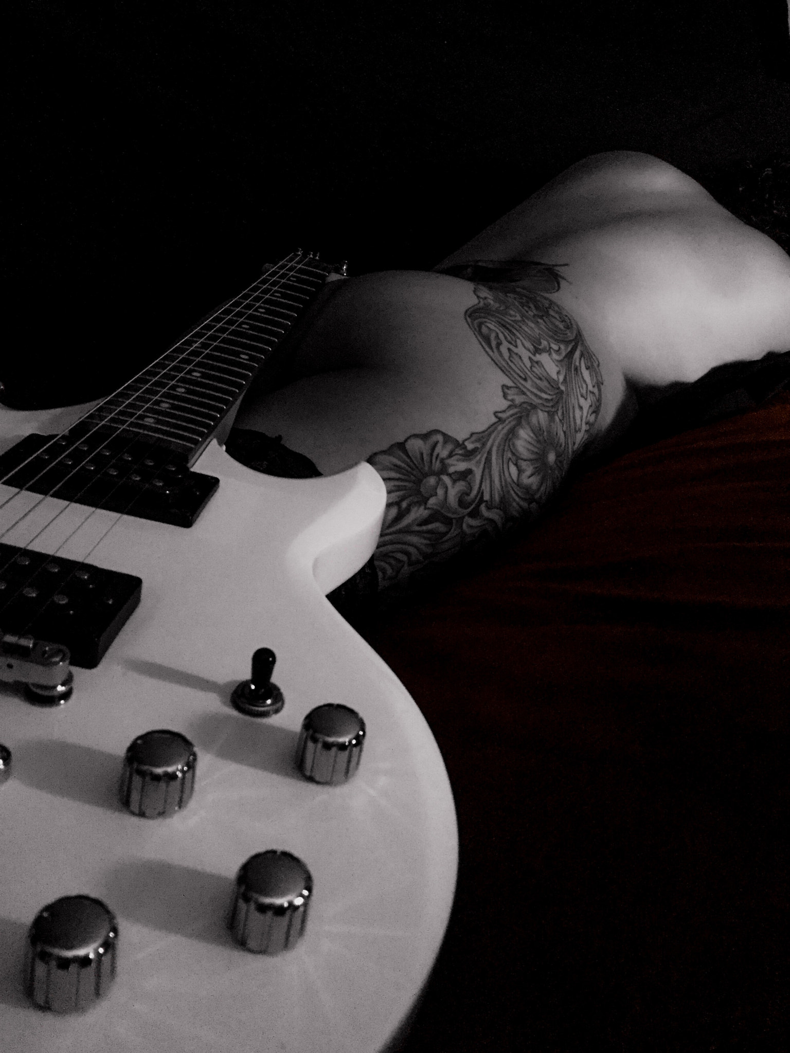 iPad Air 2 back camera 3.3mm f/2.4 sample photo. Guitar dreams. photography