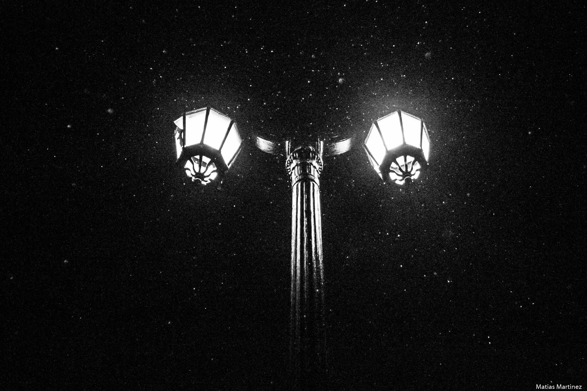 Canon EOS 550D (EOS Rebel T2i / EOS Kiss X4) sample photo. Night rain photography
