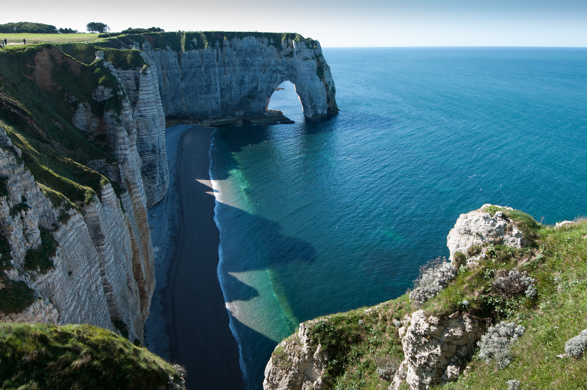Nikon AF-S Nikkor 16-35mm F4G ED VR sample photo. Sunny etretat photography