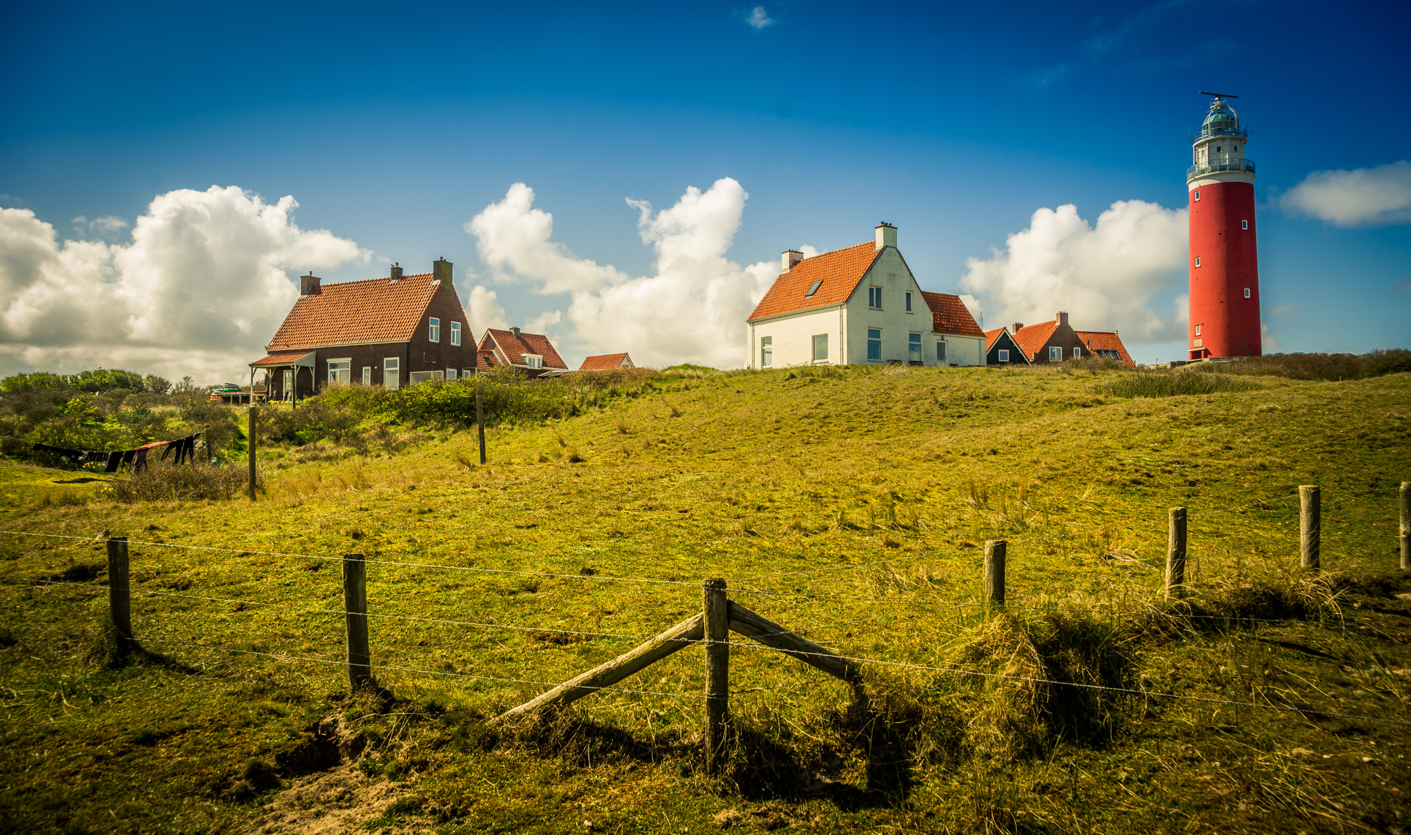 Sony Alpha DSLR-A850 + Minolta AF 24mm F2.8 sample photo. Texel lighthouse photography