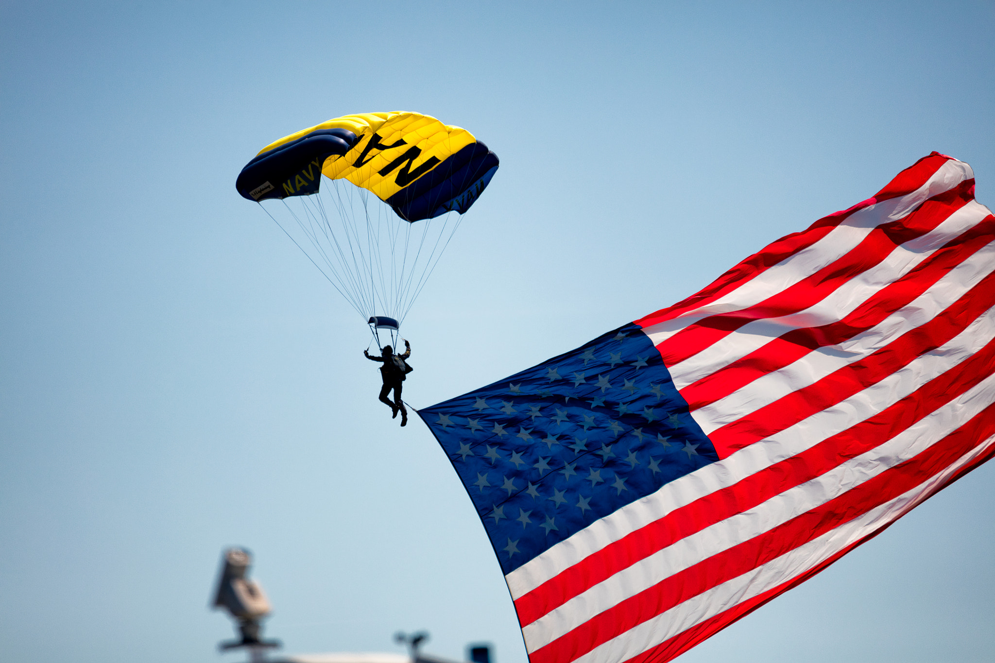 Sigma 150-600mm F5-6.3 DG OS HSM | C sample photo. Navy seal landing at 2016 smoky mountain air show photography