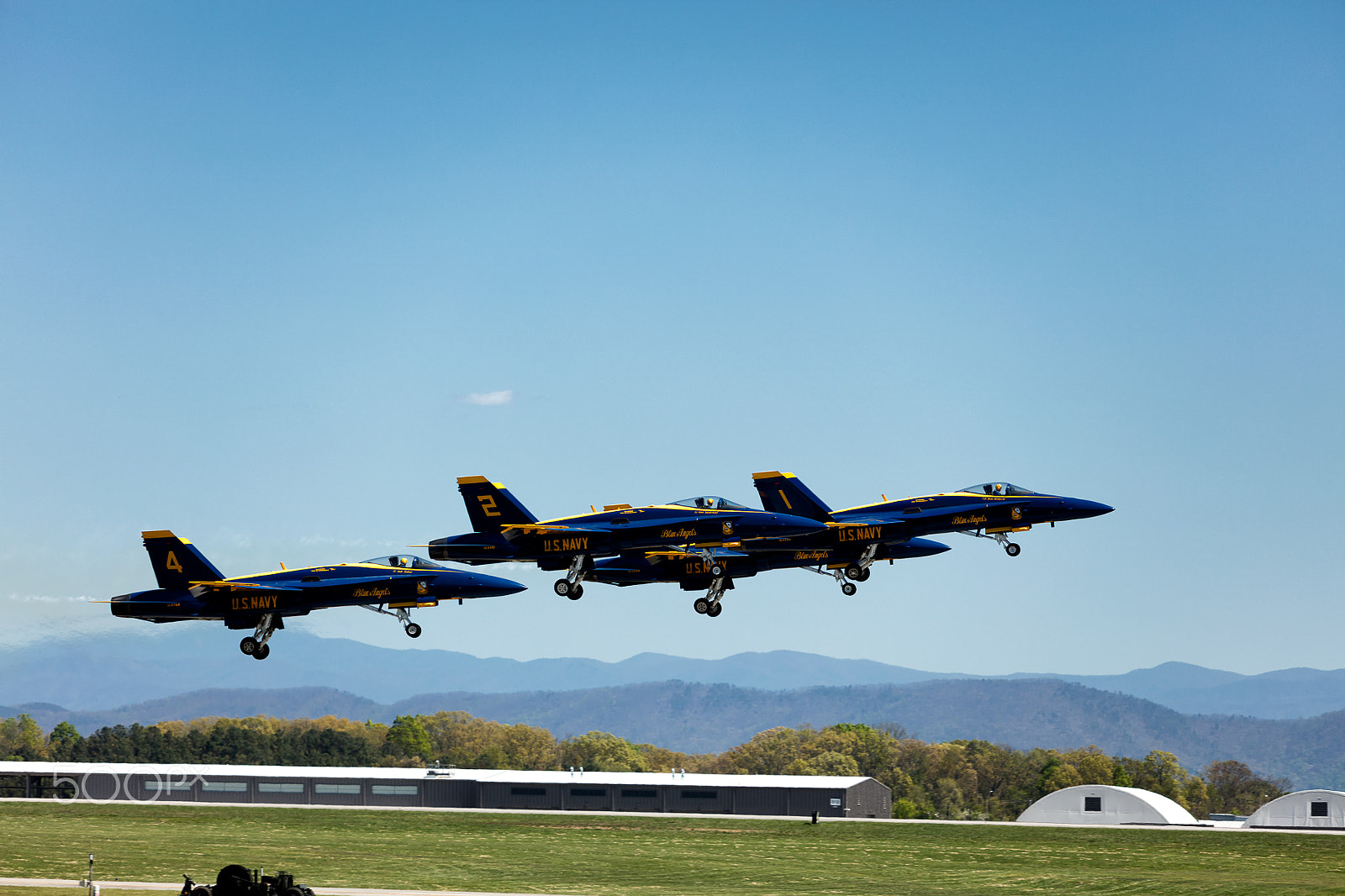 Canon EOS 5DS sample photo. Us navy’s blue angels taking off photography