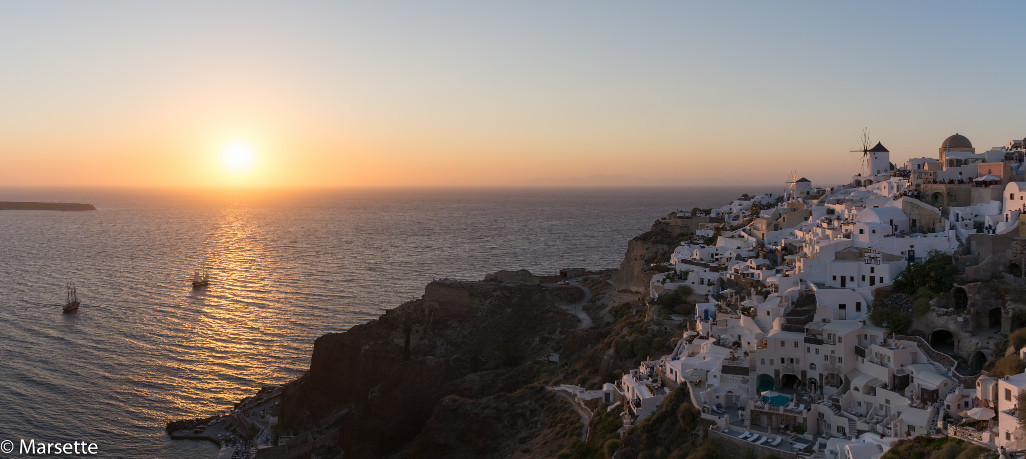 Sigma 17-70mm F2.8-4 DC Macro OS HSM | C sample photo. Santorini sunset photography
