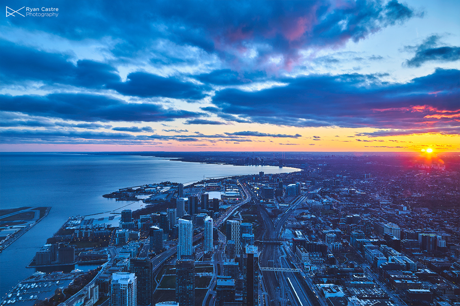 24-105mm F4 G SSM OSS sample photo. Toronto sunset photography