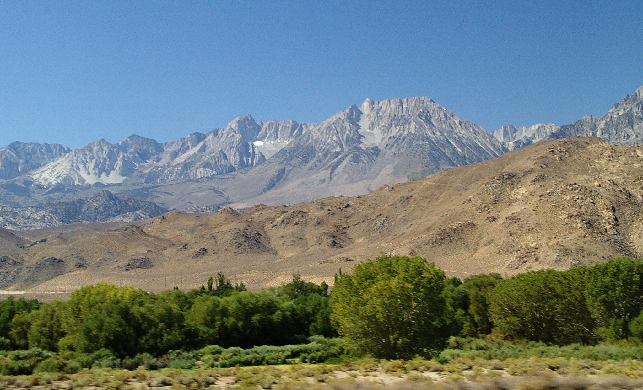 Pentax OPTIO MX sample photo. On the road to owen valley photography