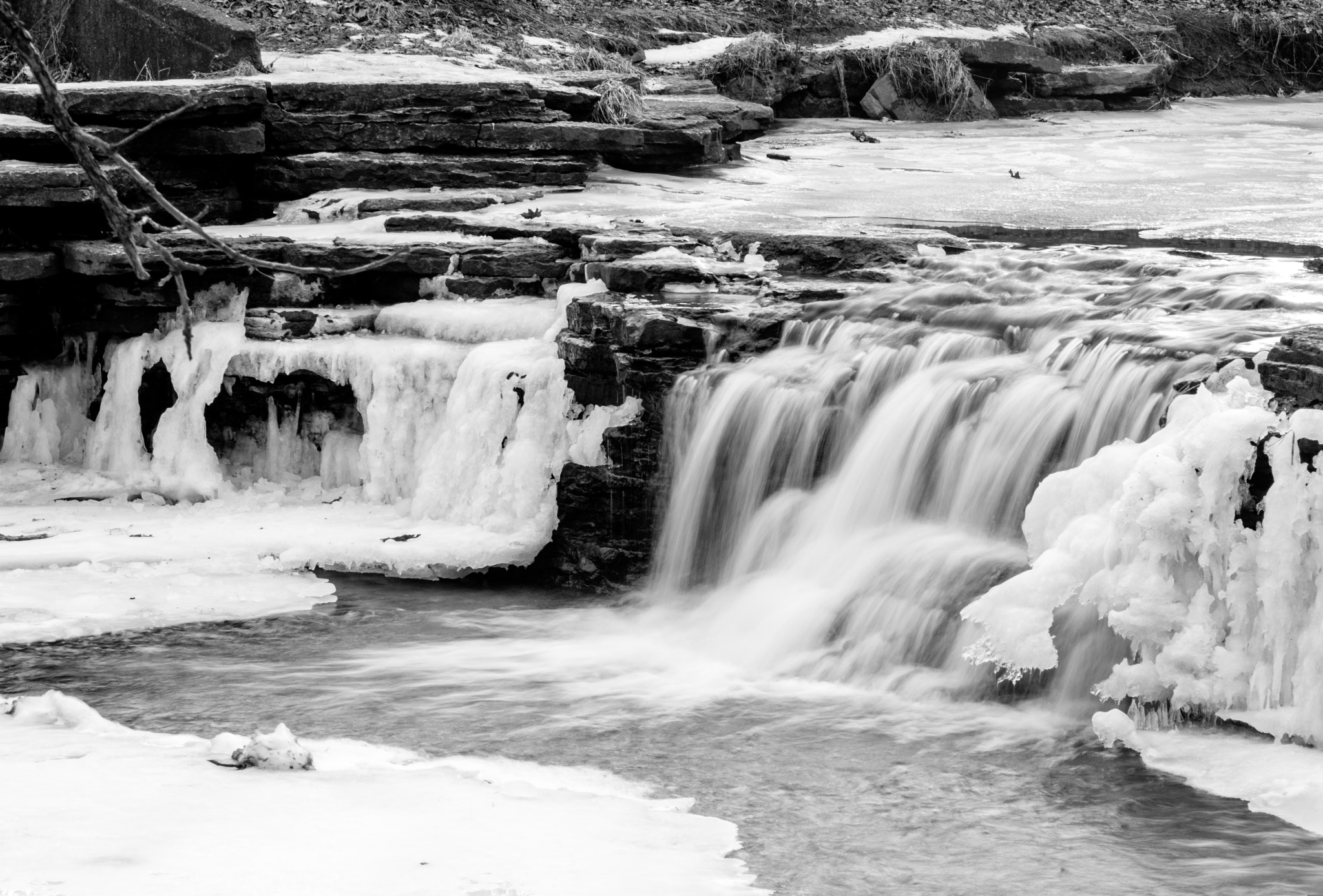 Nikon D3300 + Nikon AF Nikkor 50mm F1.4D sample photo. Frozen waterfall photography