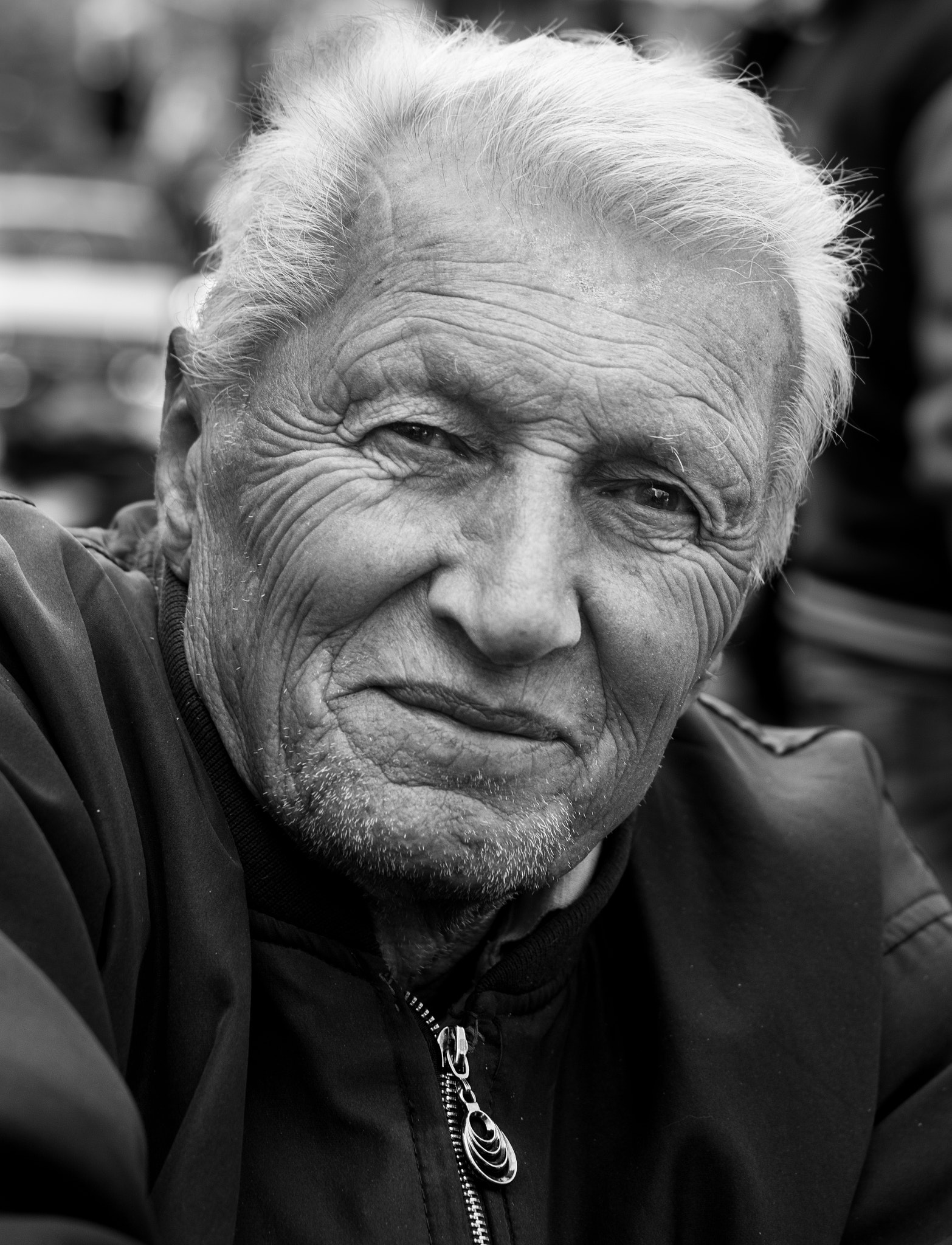 Nikon AF-S Micro-Nikkor 60mm F2.8G ED sample photo. Retrato de un vendedor de alfombras photography