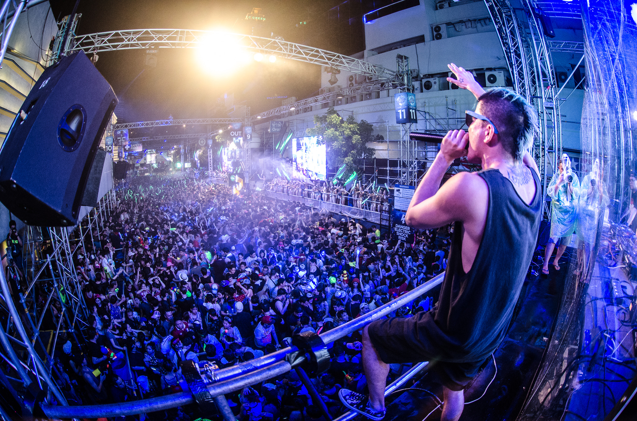 Nikon AF DX Fisheye-Nikkor 10.5mm F2.8G ED sample photo. Mc coga bangkok invaders photography