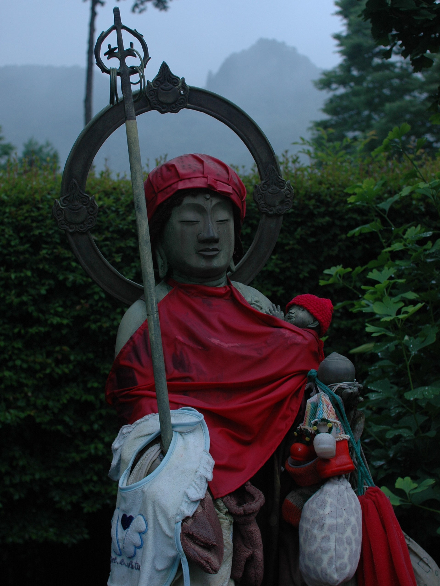 Nikon D70 sample photo. Jizō--at nikko tōshōgū photography