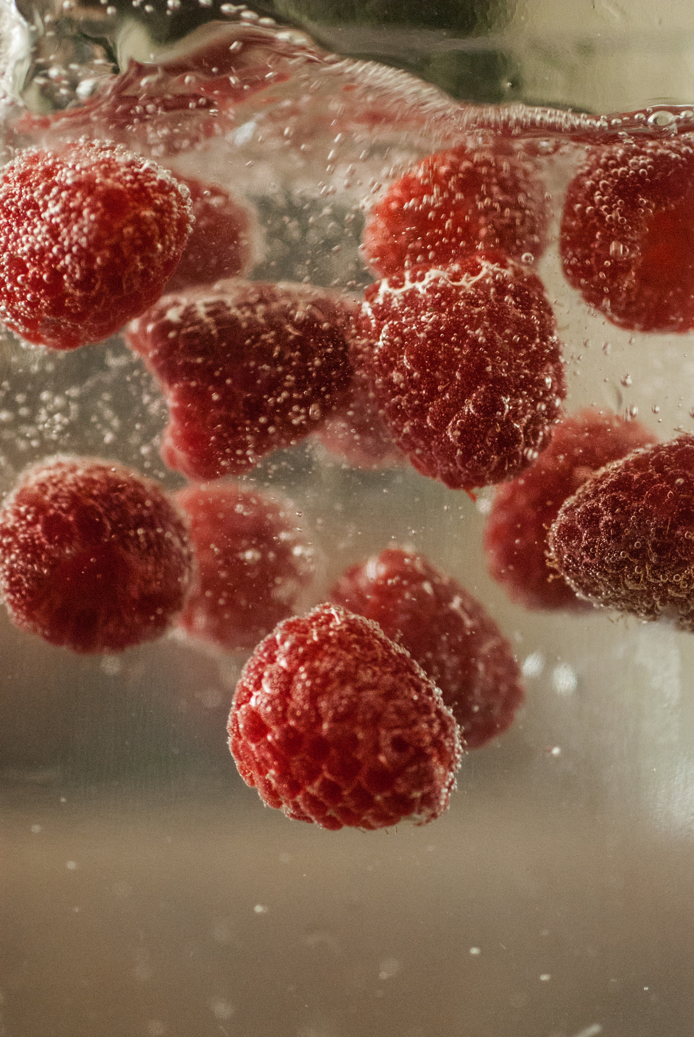 Sigma 50mm F2.8 EX DG Macro sample photo. Raspberry splash photography