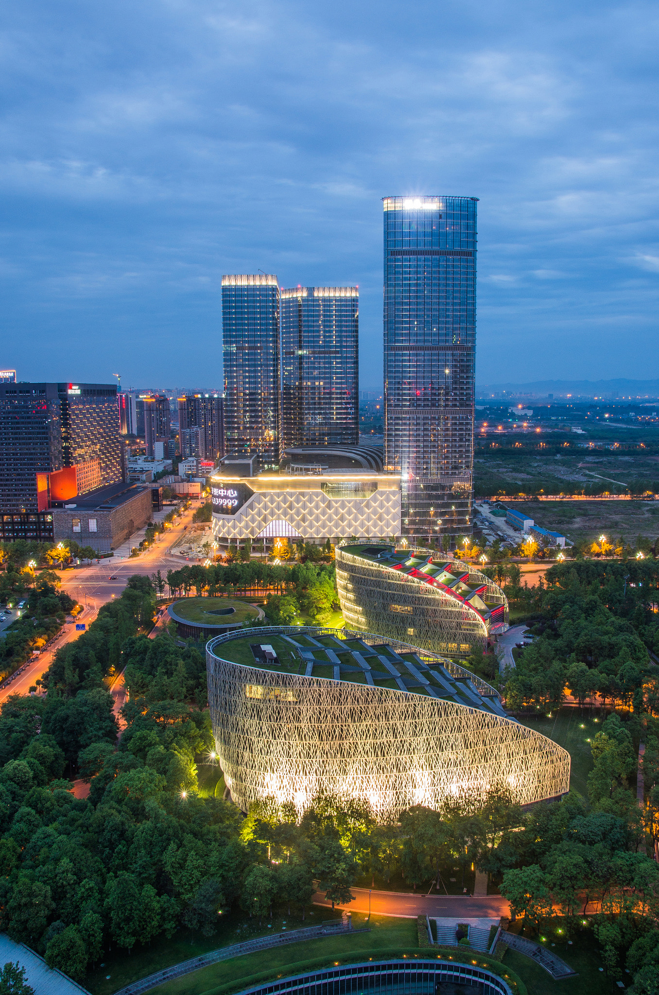 Sigma 17-50mm F2.8 EX DC HSM sample photo. Yintai photography
