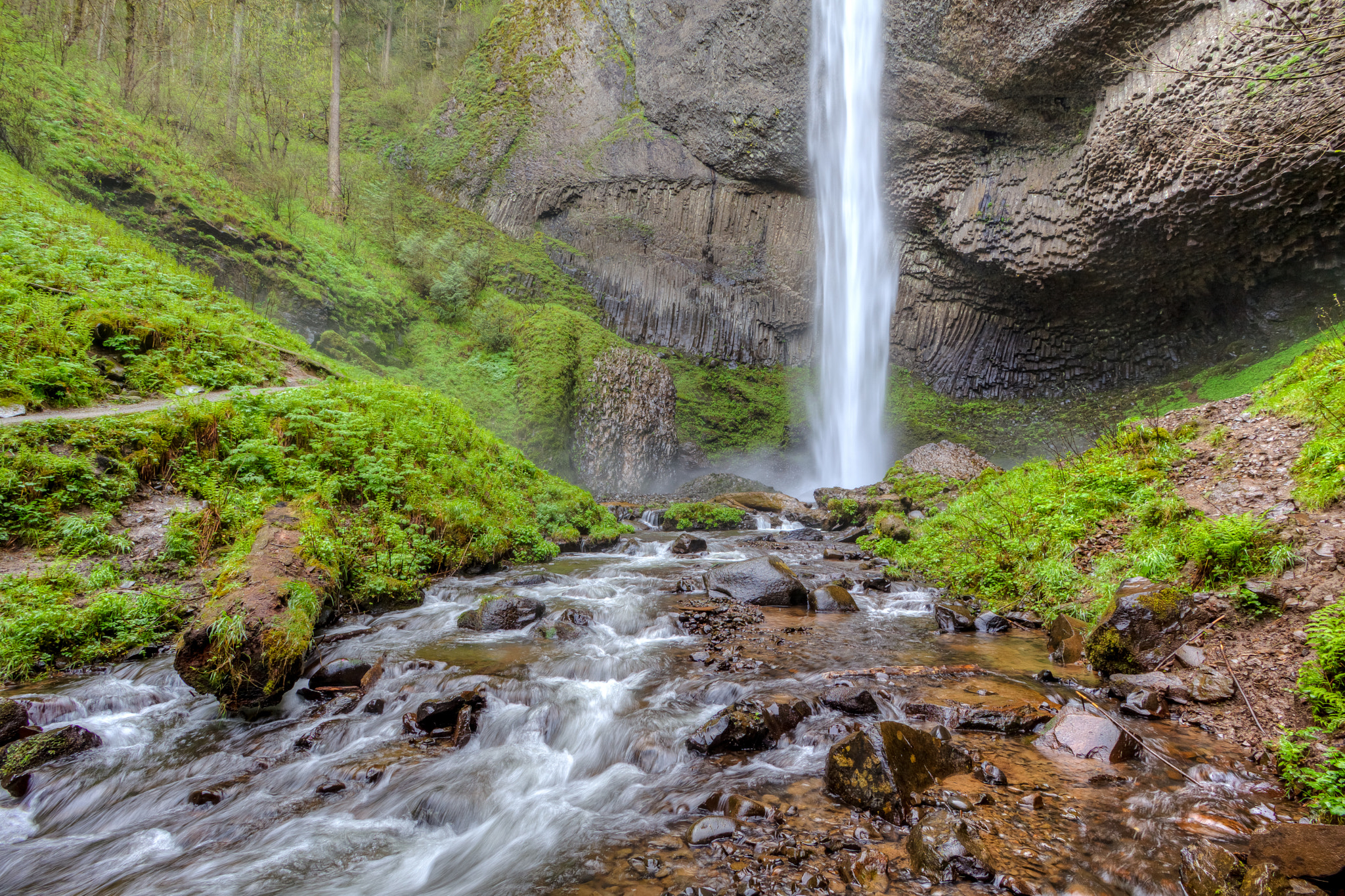 Canon EF-S 17-85mm F4-5.6 IS USM sample photo. Latourell falls photography