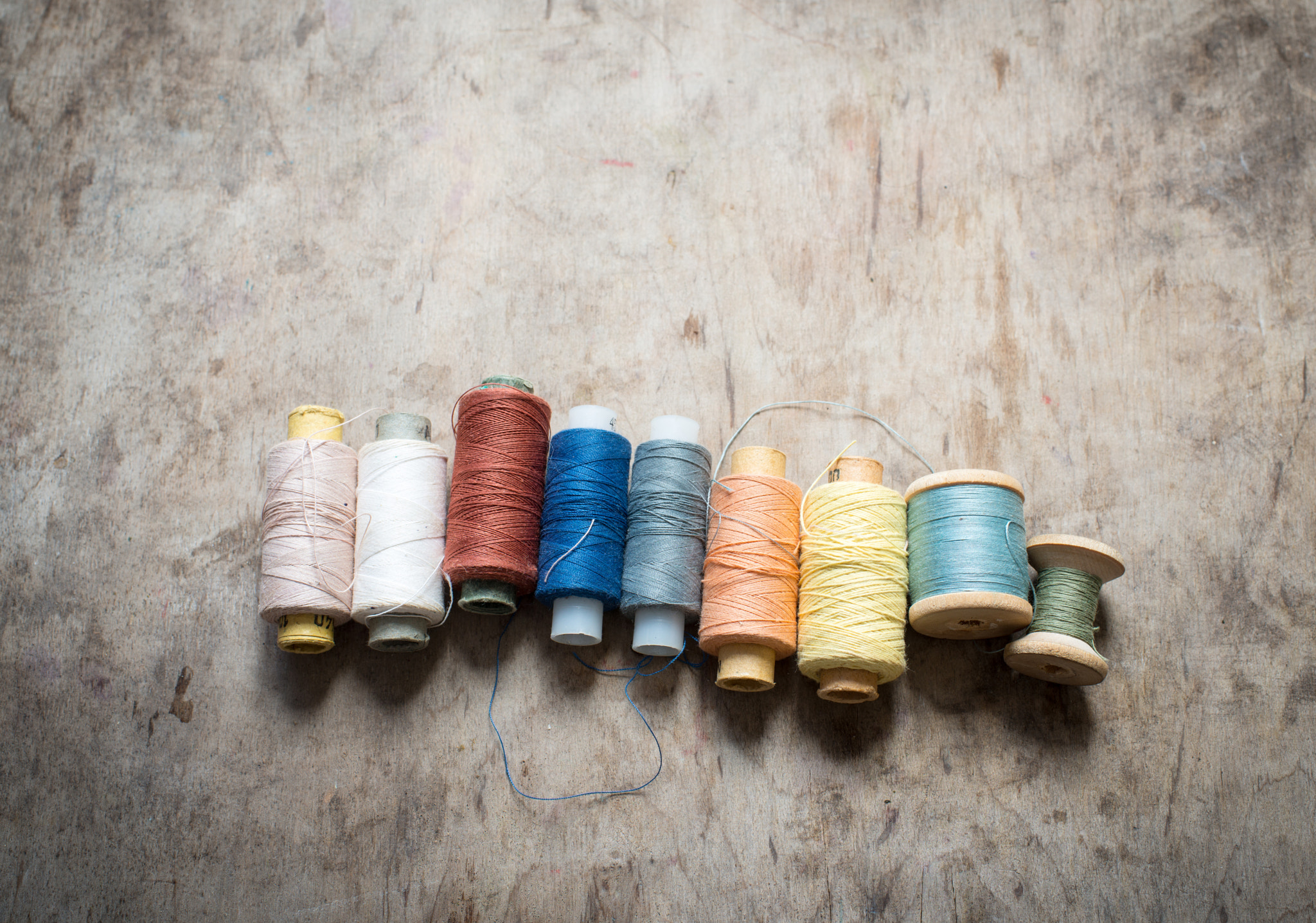 Nikon D800E + Nikon AF-S Nikkor 35mm F1.4G sample photo. Colorful string photography