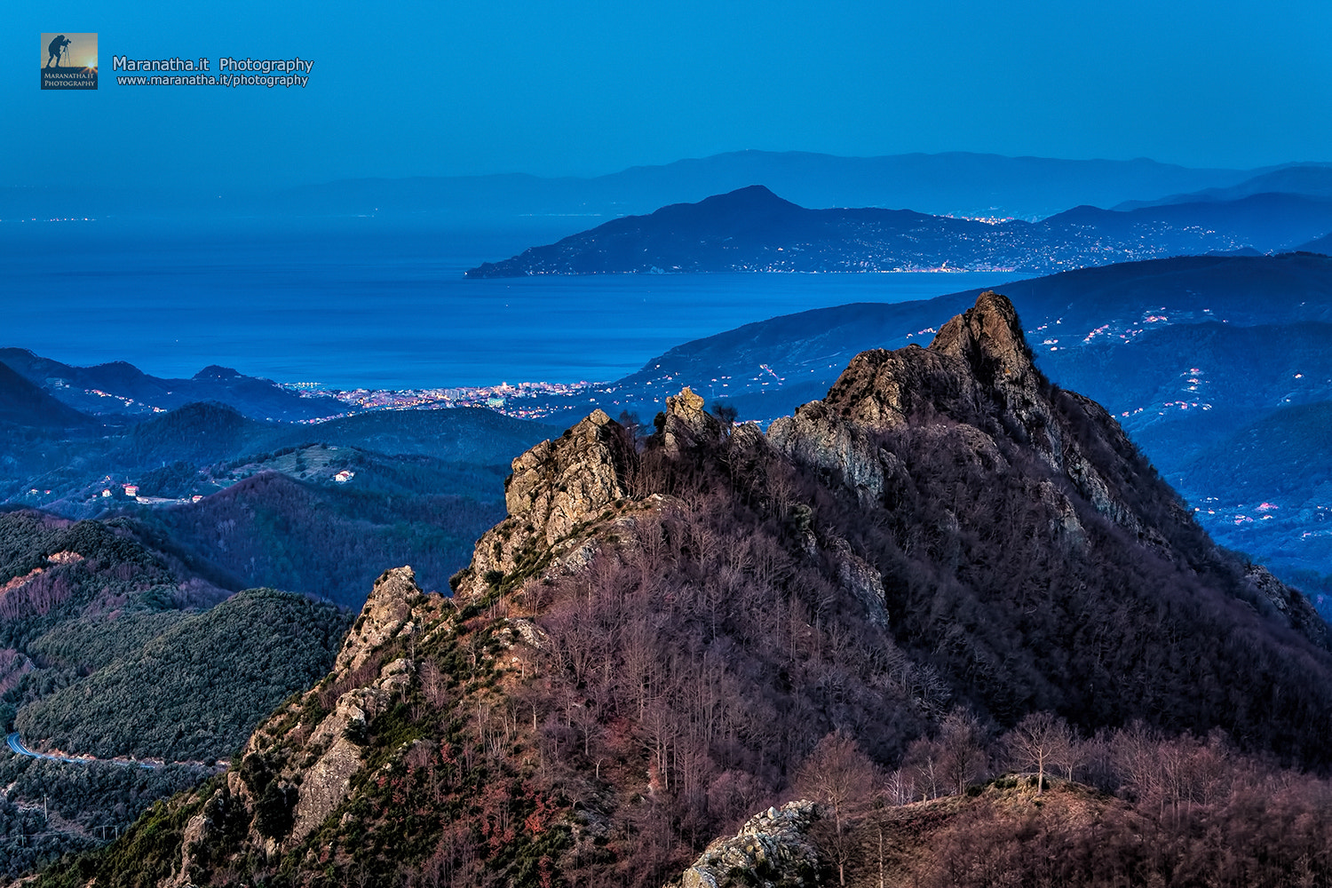 Canon EF 70-200mm F2.8L IS USM sample photo. Tigullio gulf at dawn photography