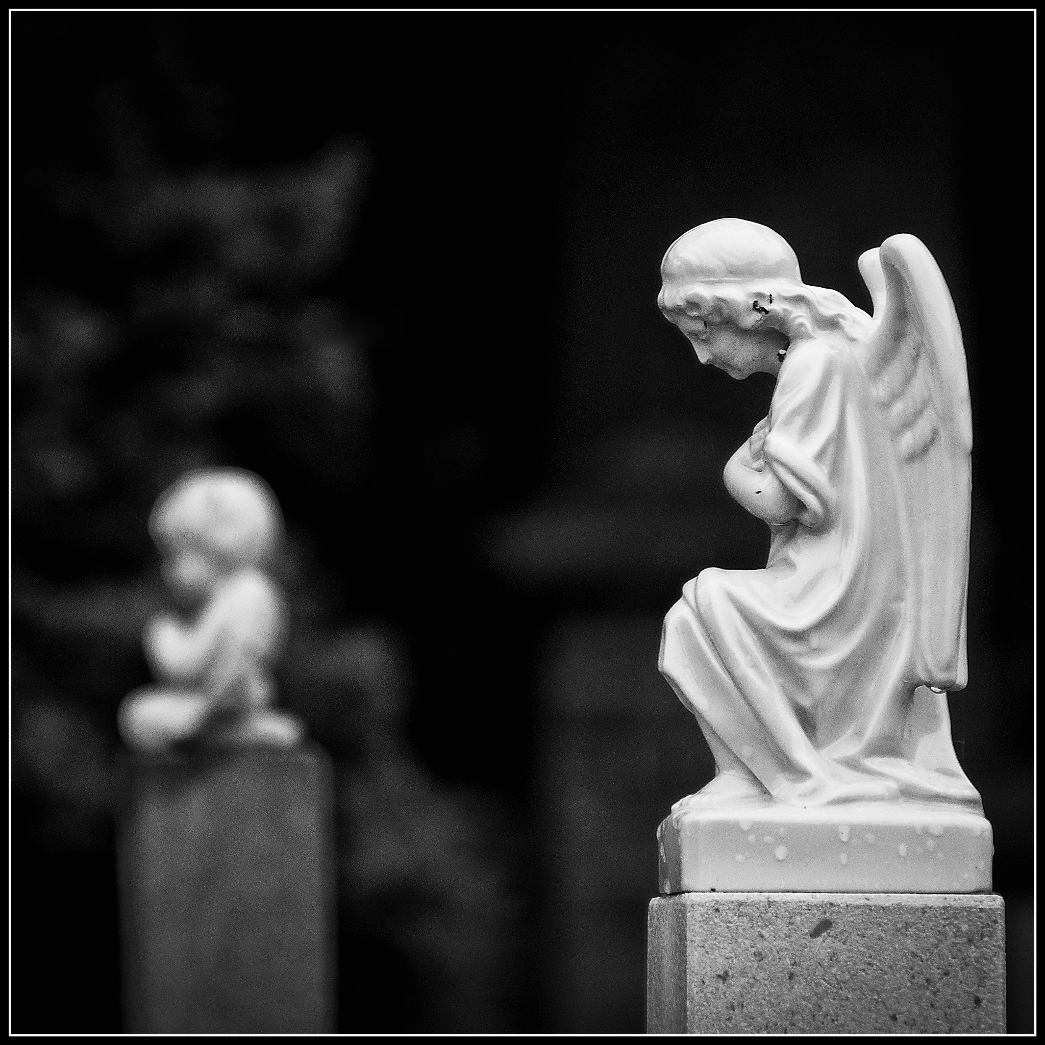 Sigma 18-250mm F3.5-6.3 DC OS HSM sample photo. Statue photography