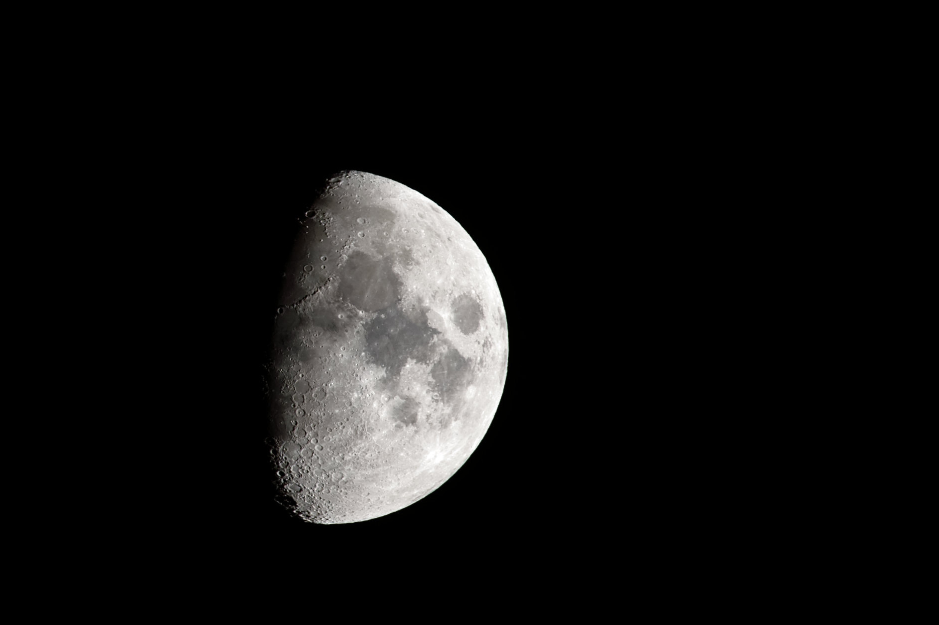 Nikon D4 sample photo. Moon photography