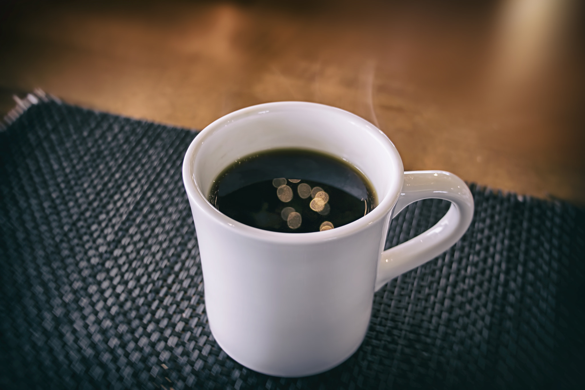 Canon EF-S 18-135mm F3.5-5.6 IS STM sample photo. Bokeh in coffee photography