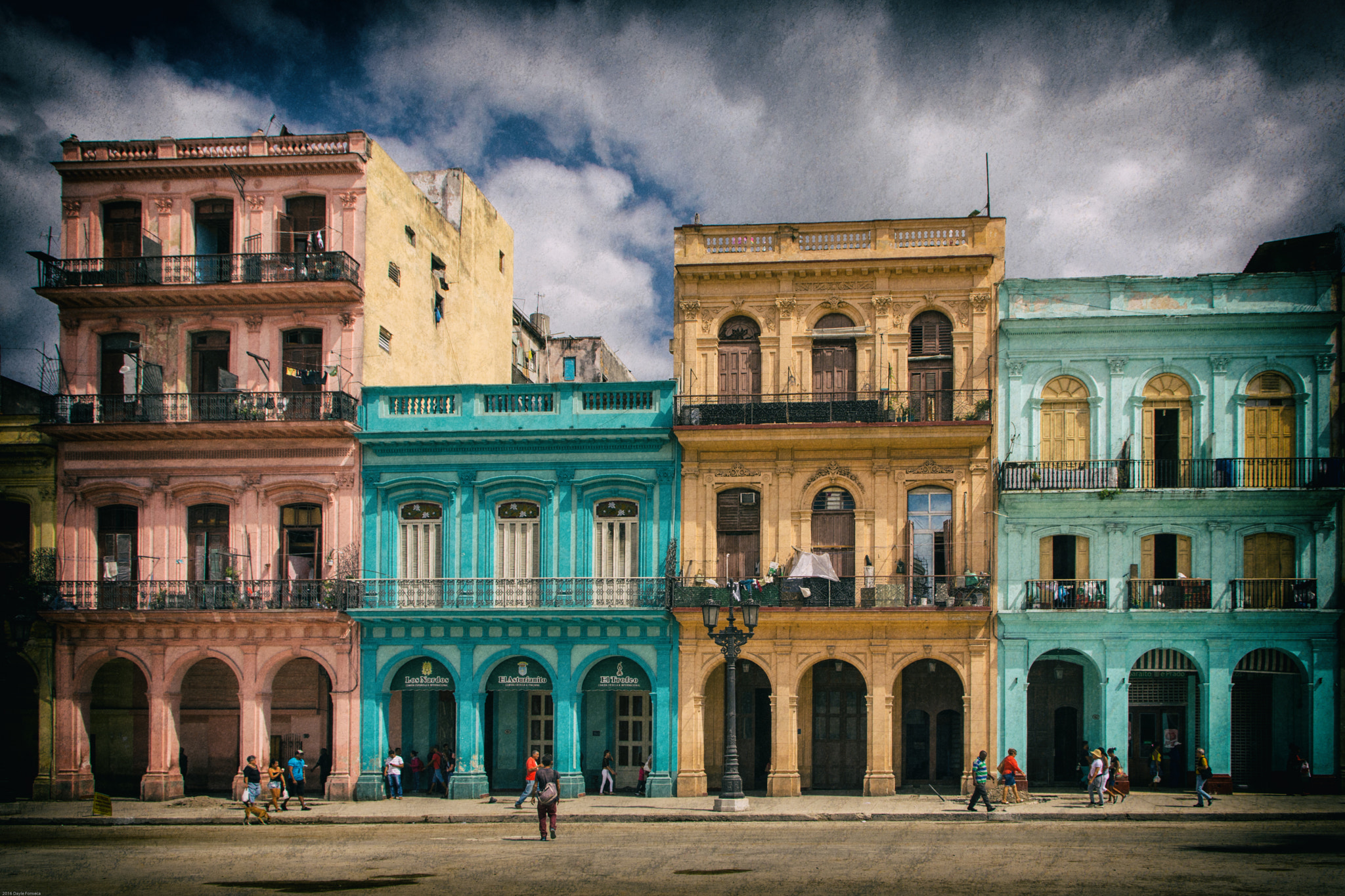 Nikon D7200 + Sigma 17-70mm F2.8-4 DC Macro OS HSM | C sample photo. Pastel houses in havana photography