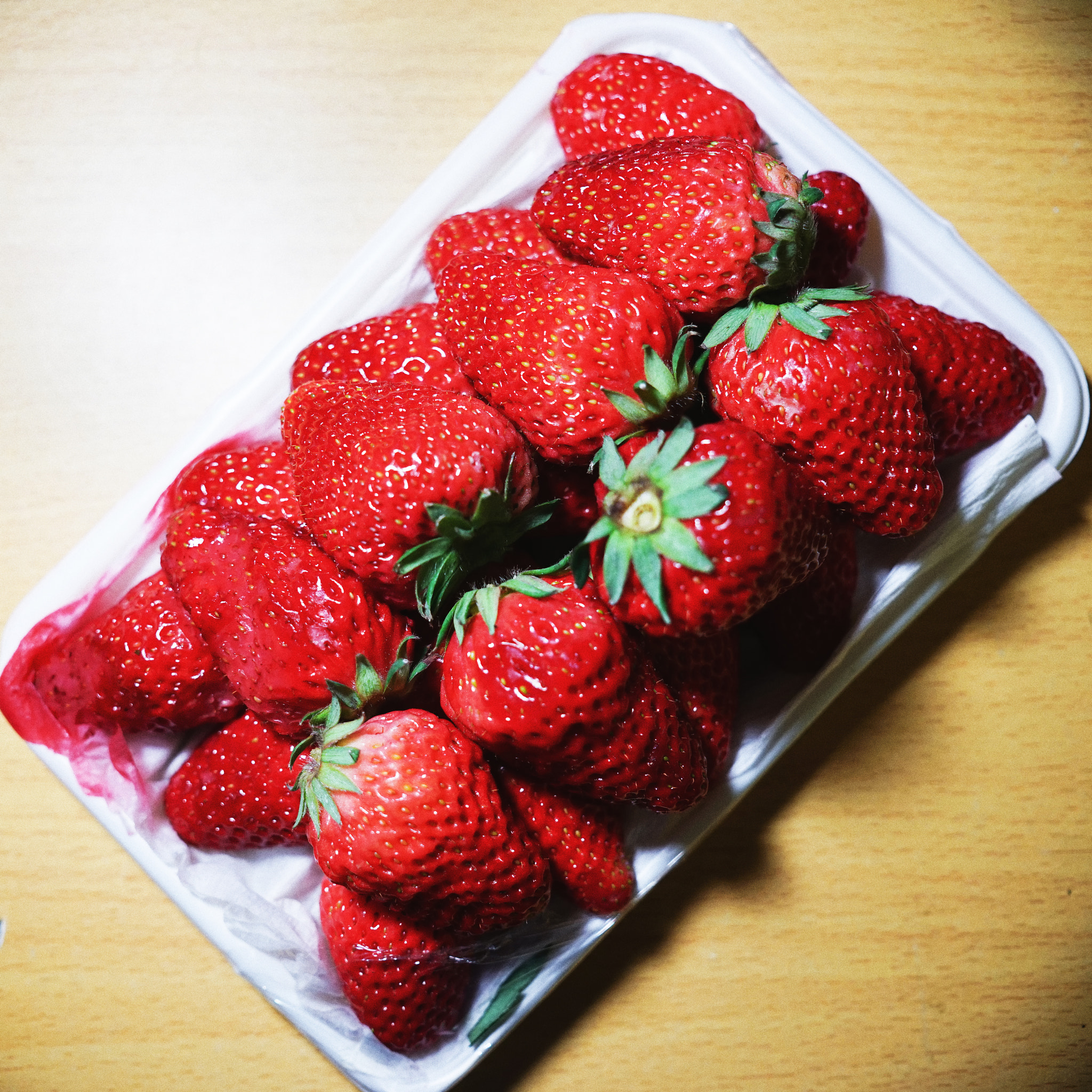 Sony a7 + Sigma 30mm F2.8 EX DN sample photo. Strawberry photography