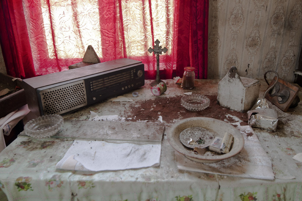 Nikon AF-S Nikkor 16-35mm F4G ED VR sample photo. In old house i photography