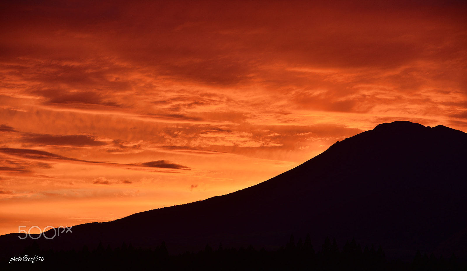 Sigma 17-70mm F2.8-4 DC Macro OS HSM | C sample photo. On the other side of this sky photography