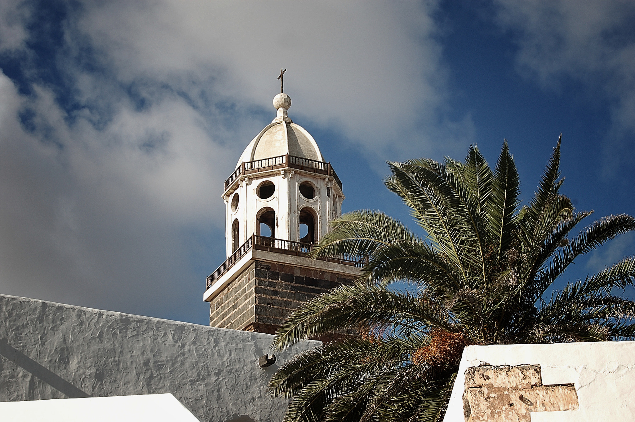 Nikon D50 + AF Zoom-Nikkor 35-80mm f/4-5.6D sample photo. Isla de lanzarote photography