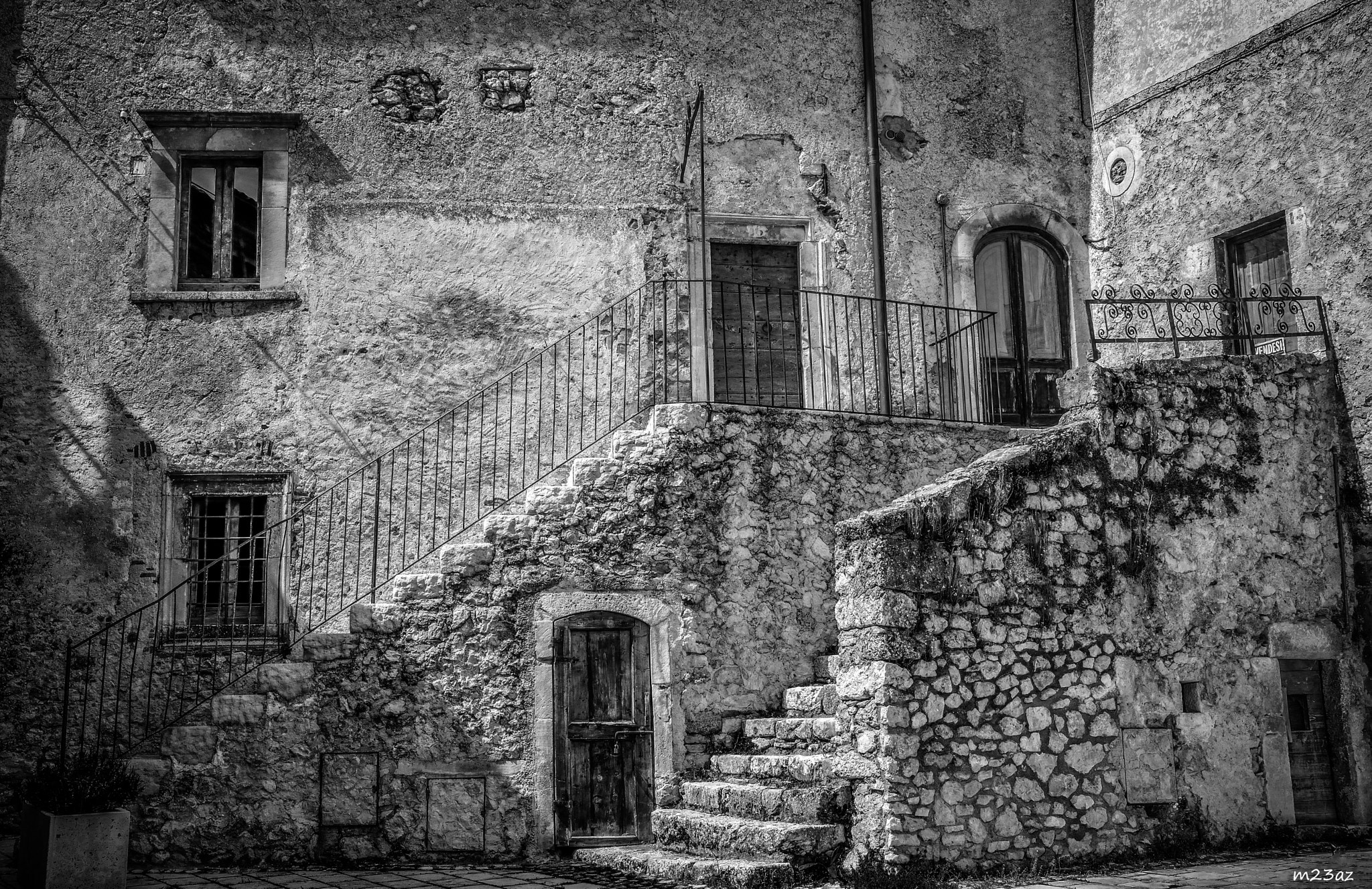 Sigma 17-70mm F2.8-4 DC Macro OS HSM | C sample photo. Santo stefano di sessanio photography