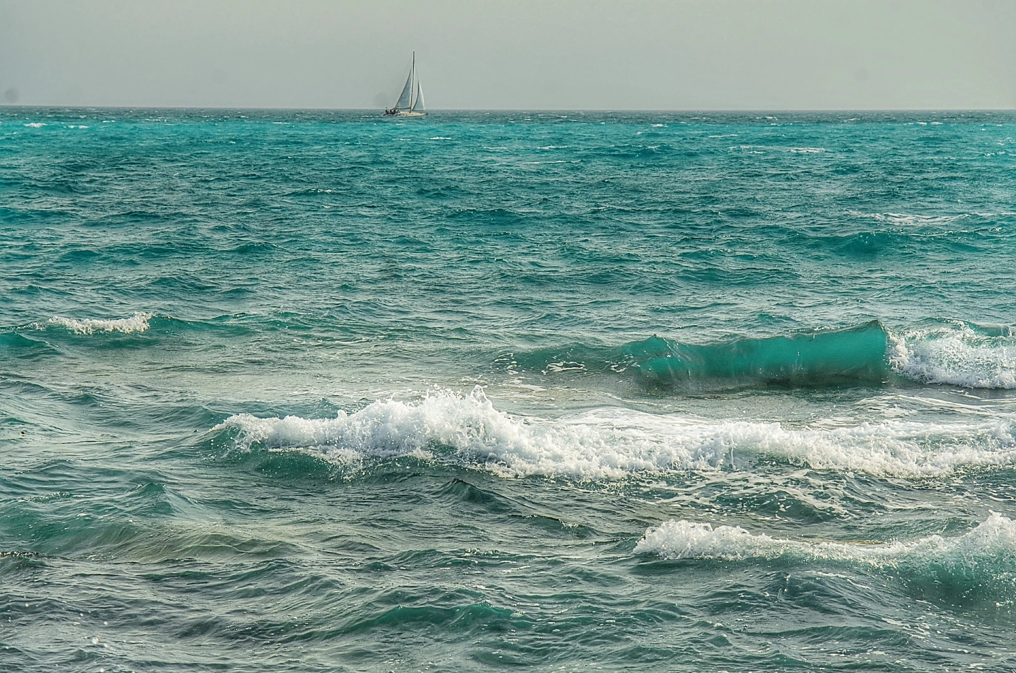 Nikon AF Nikkor 24-85mm F2.8-4D IF sample photo. Yesterday wind and waves photography