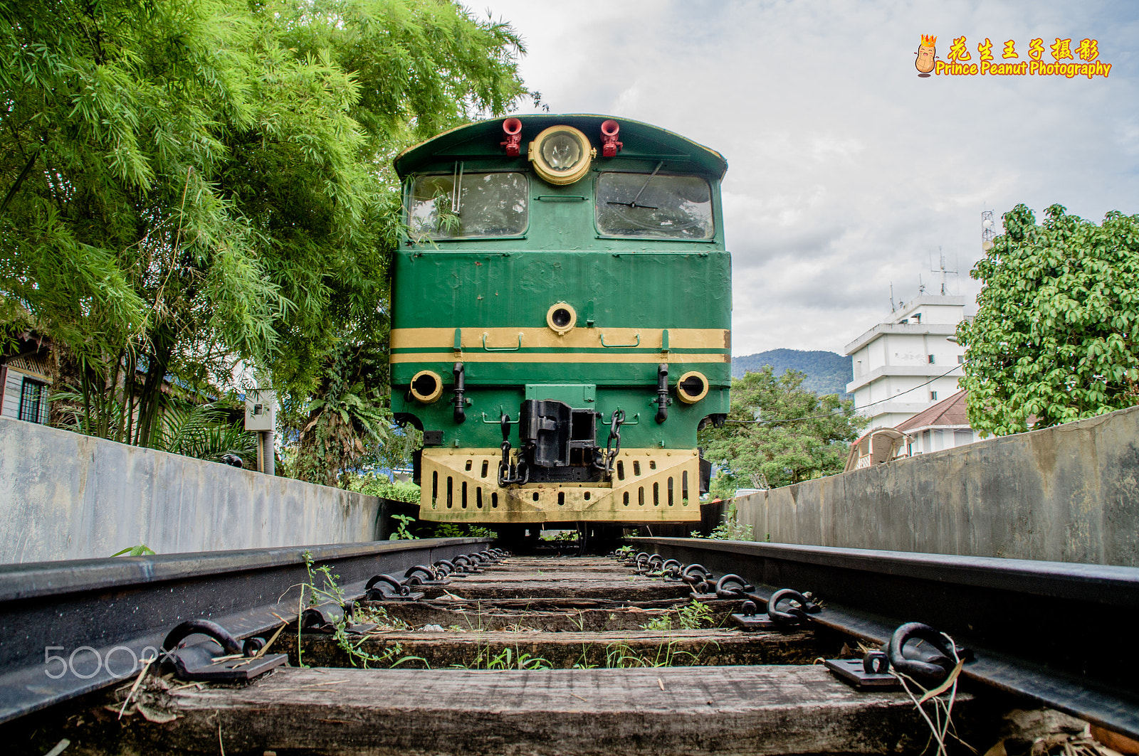 Sony SLT-A37 sample photo. Old train photography