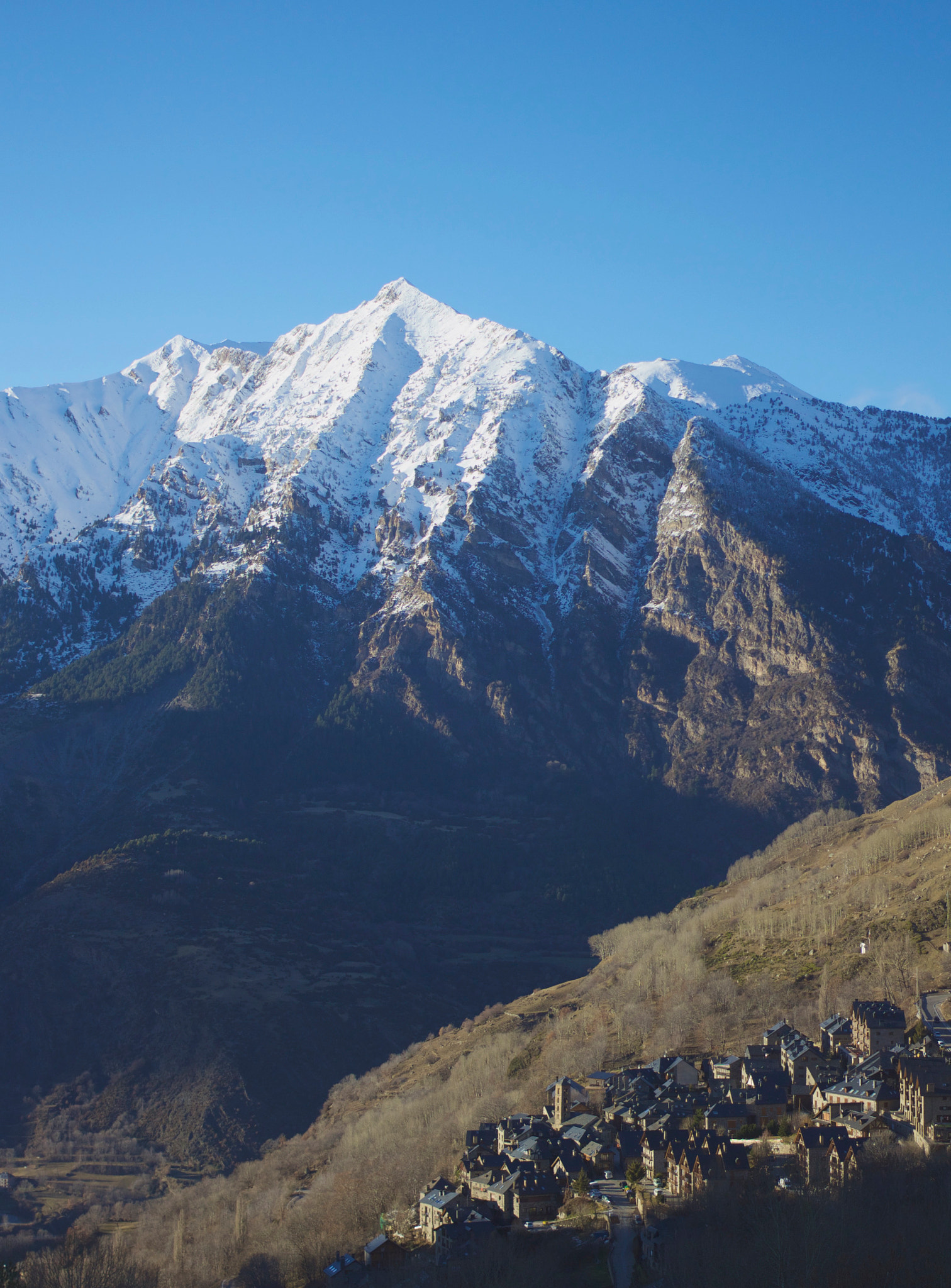 Canon EOS M + Canon EF 40mm F2.8 STM sample photo. Taull, lleida. photography