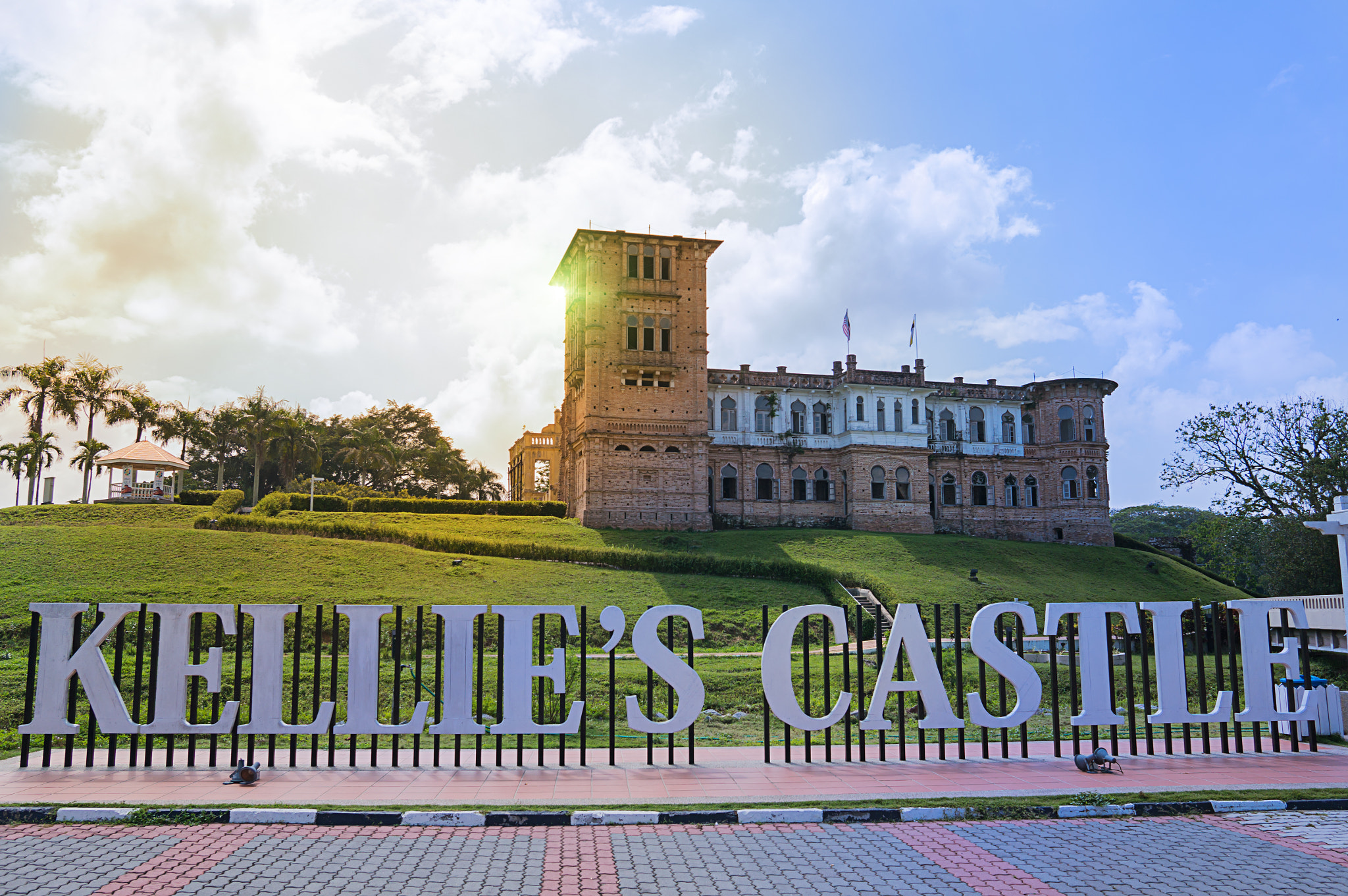 Sony Alpha NEX-5T + Sigma 19mm F2.8 EX DN sample photo. Kellie's castle photography