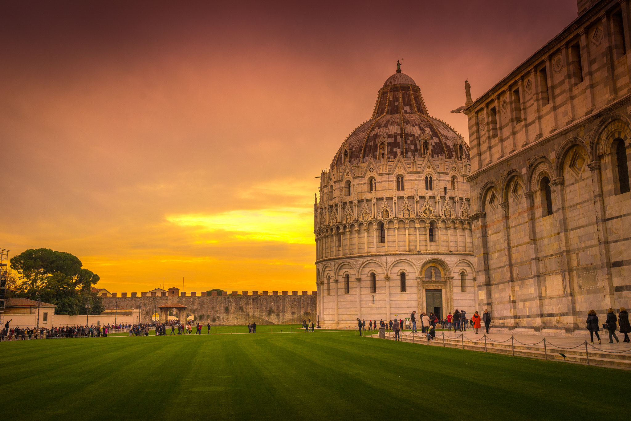 Sony a7R + E 35mm F2 sample photo. Beauty sunset in pisa photography