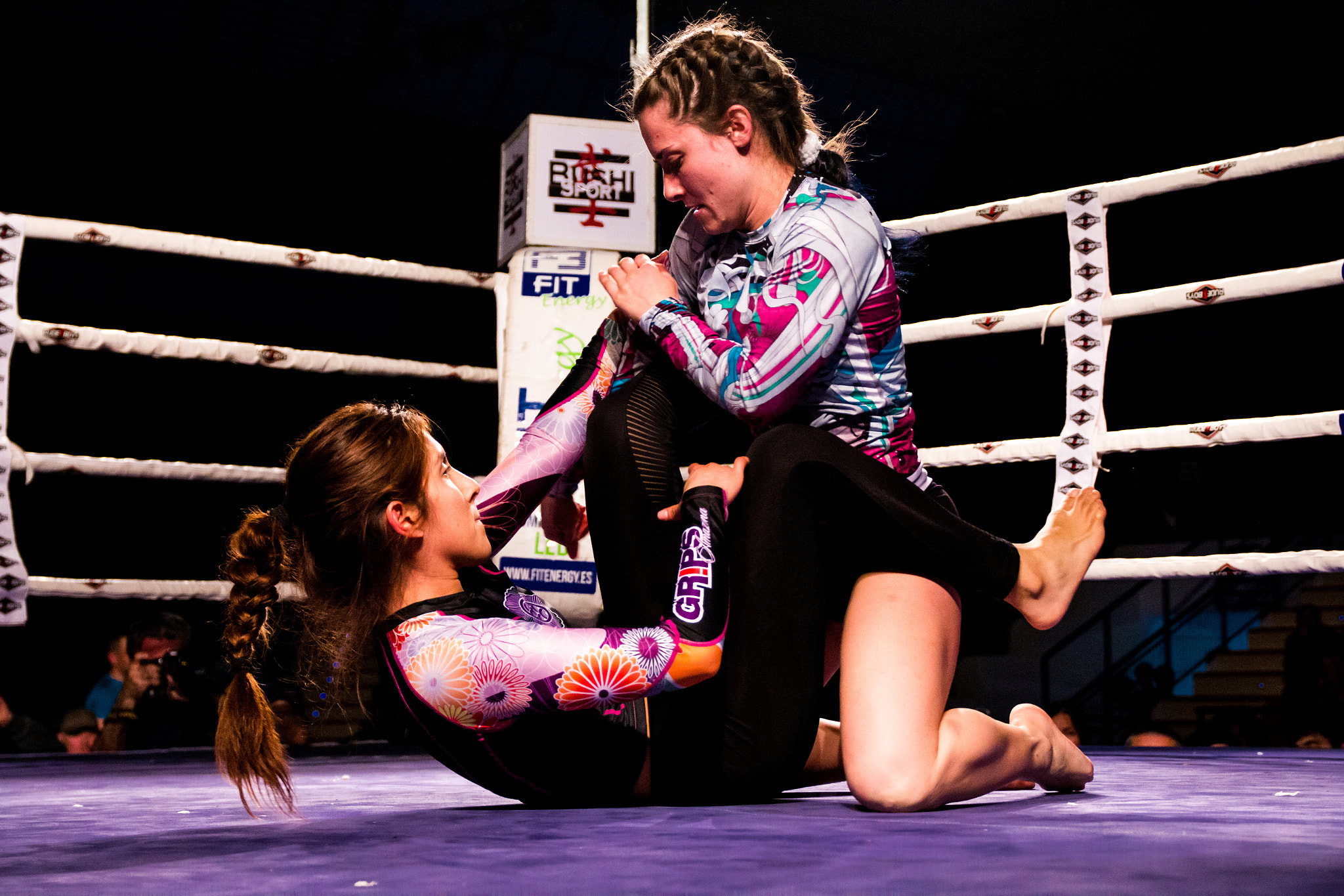 Canon EOS 70D + Canon EF 500mm F4L IS USM sample photo. Grappling femenino photography