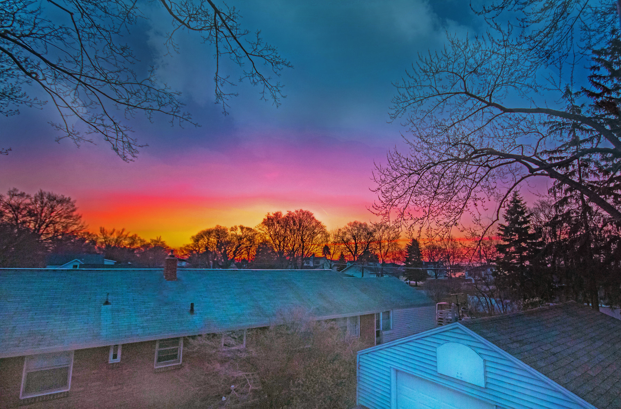 Sigma 10-20mm F4-5.6 EX DC HSM sample photo. Neighborhood sunrise photography
