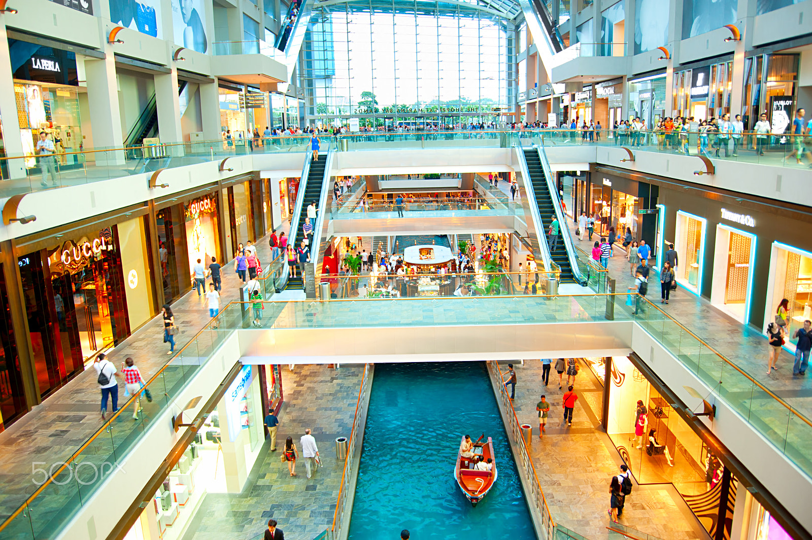 AF Zoom-Nikkor 28-80mm f/3.3-5.6G sample photo. Shopping mall in marina bay photography