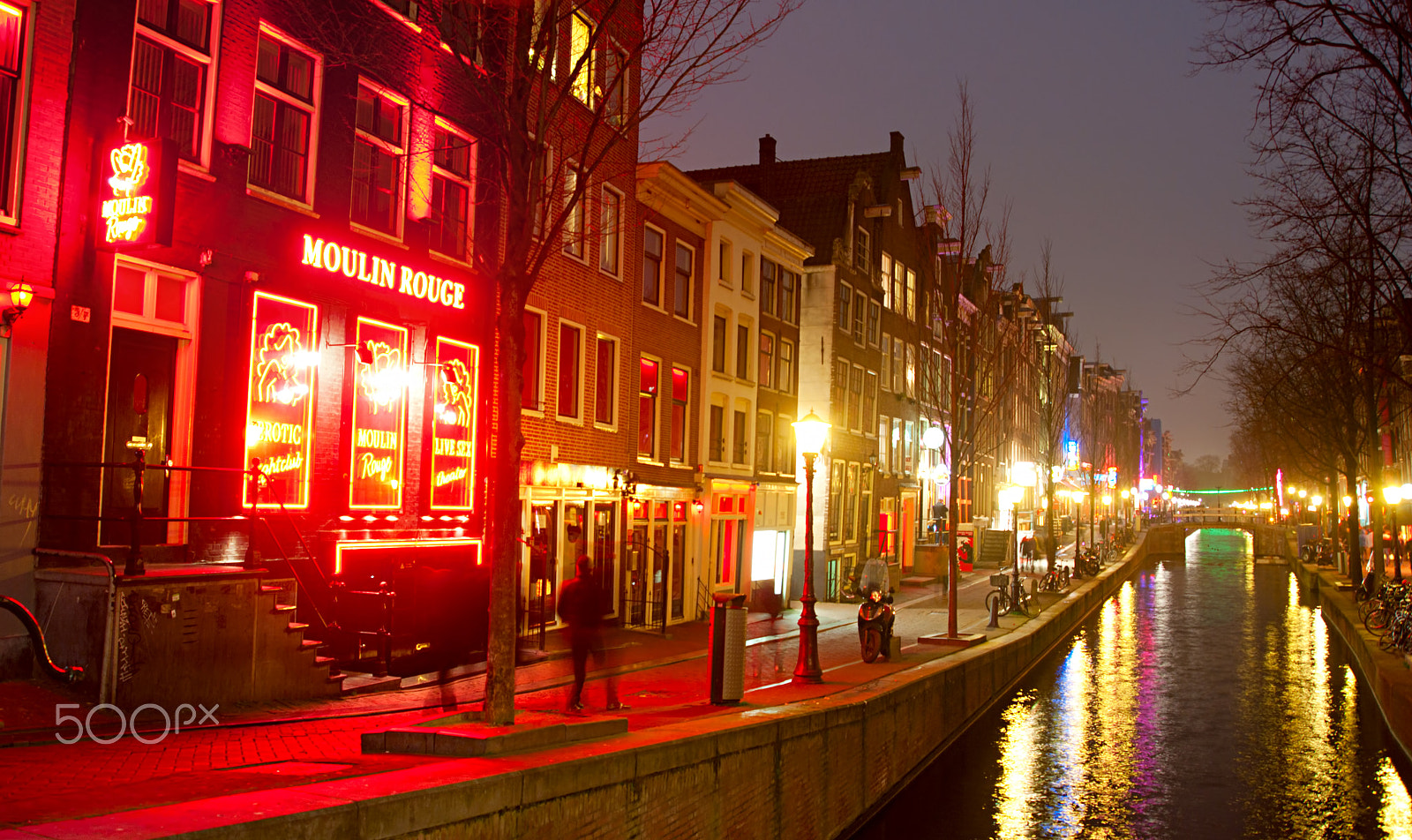 AF Zoom-Nikkor 28-80mm f/3.3-5.6G sample photo. Red light district amsterdam photography