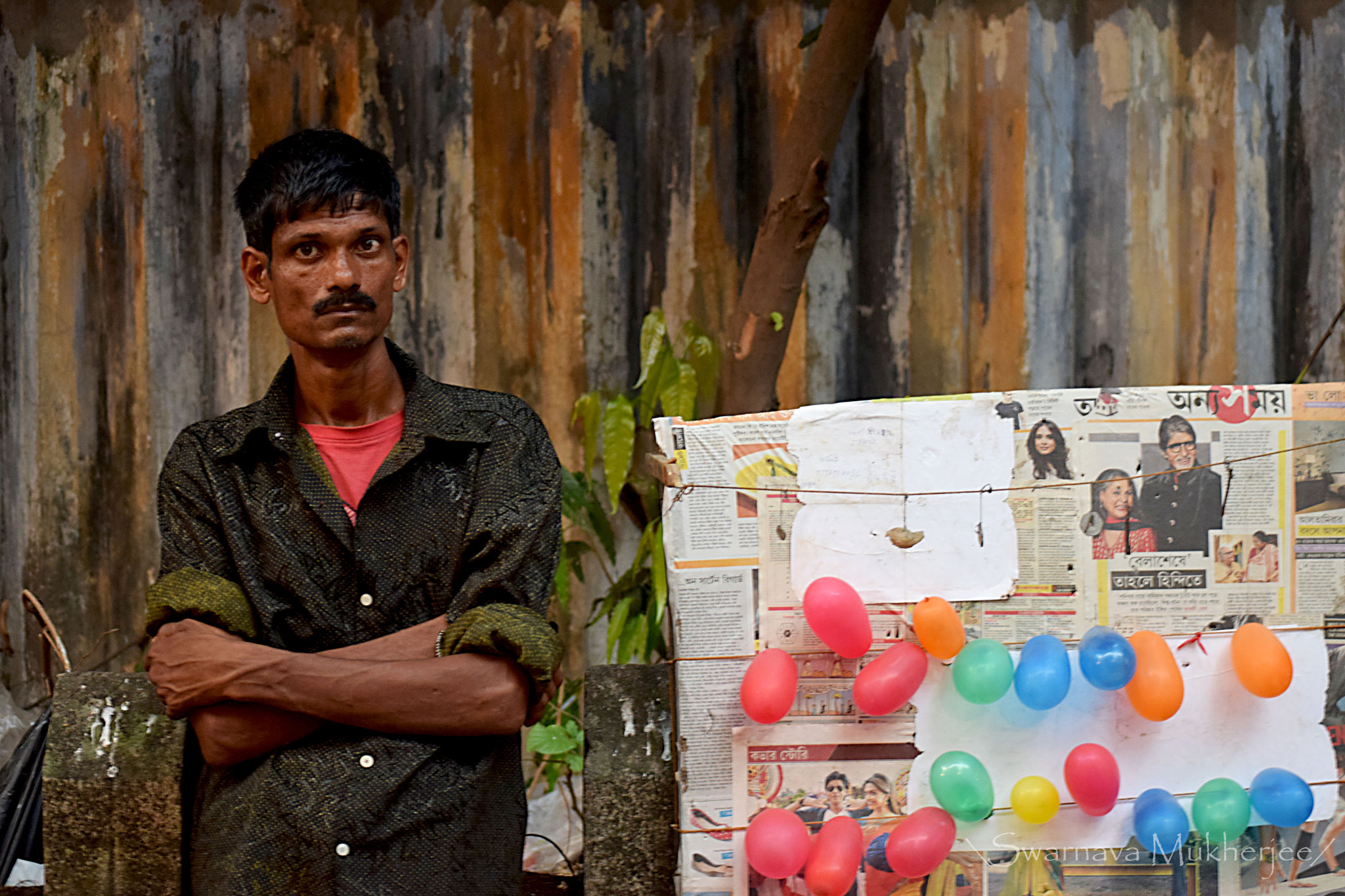 Nikon D3300 + Nikon AF-S Nikkor 28mm F1.8G sample photo. The balloon seller. photography